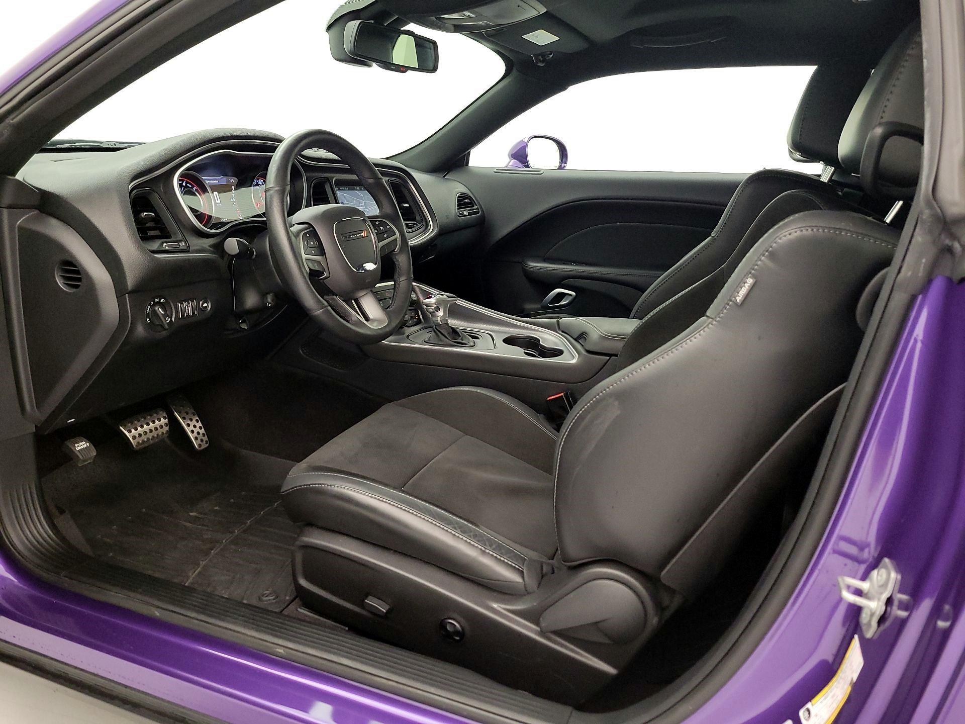 Thumbnail: 2016 Dodge Challenger - 11