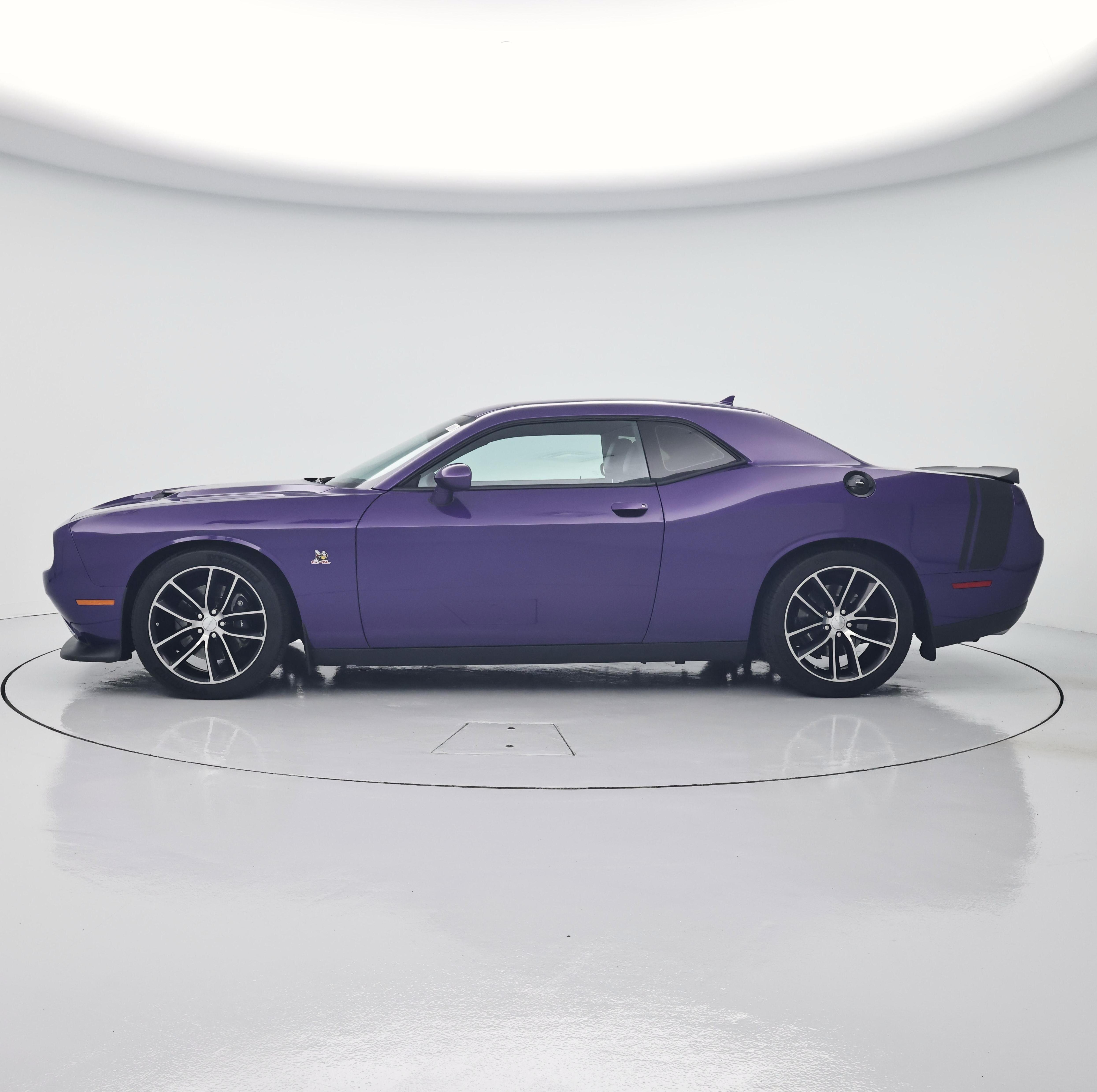 Thumbnail: 2016 Dodge Challenger - 3