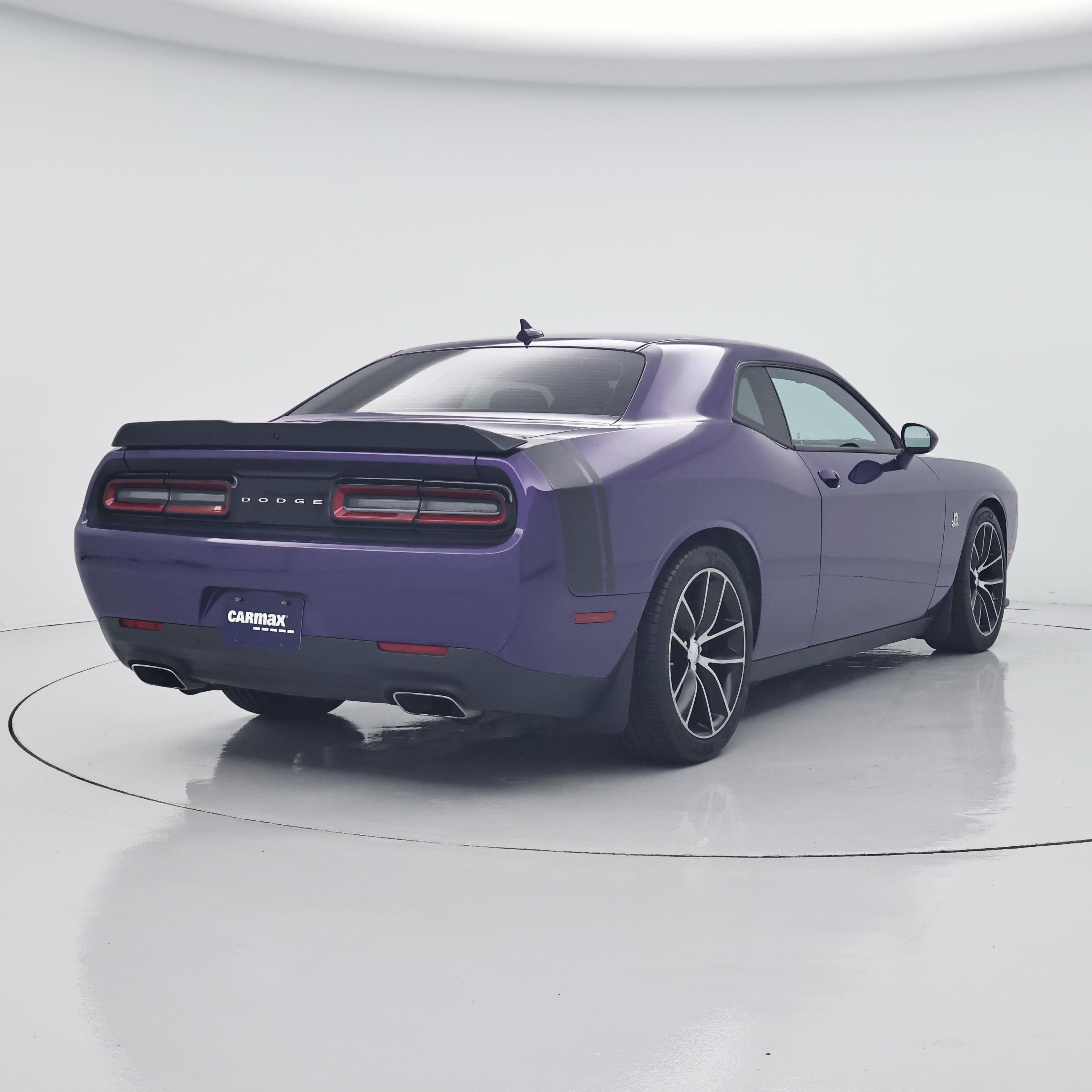 Thumbnail: 2016 Dodge Challenger - 8