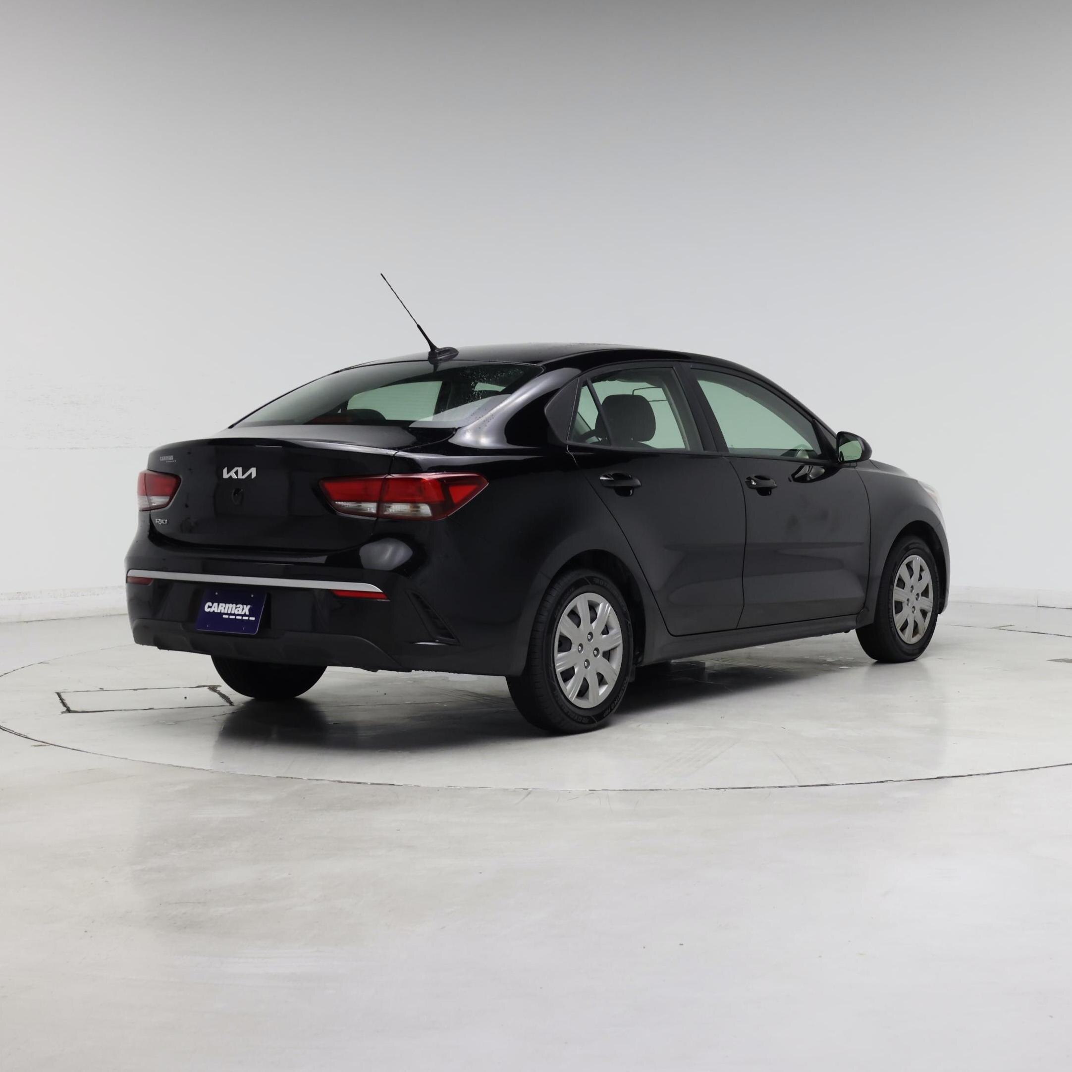 Thumbnail: 2022 Kia Rio - 8