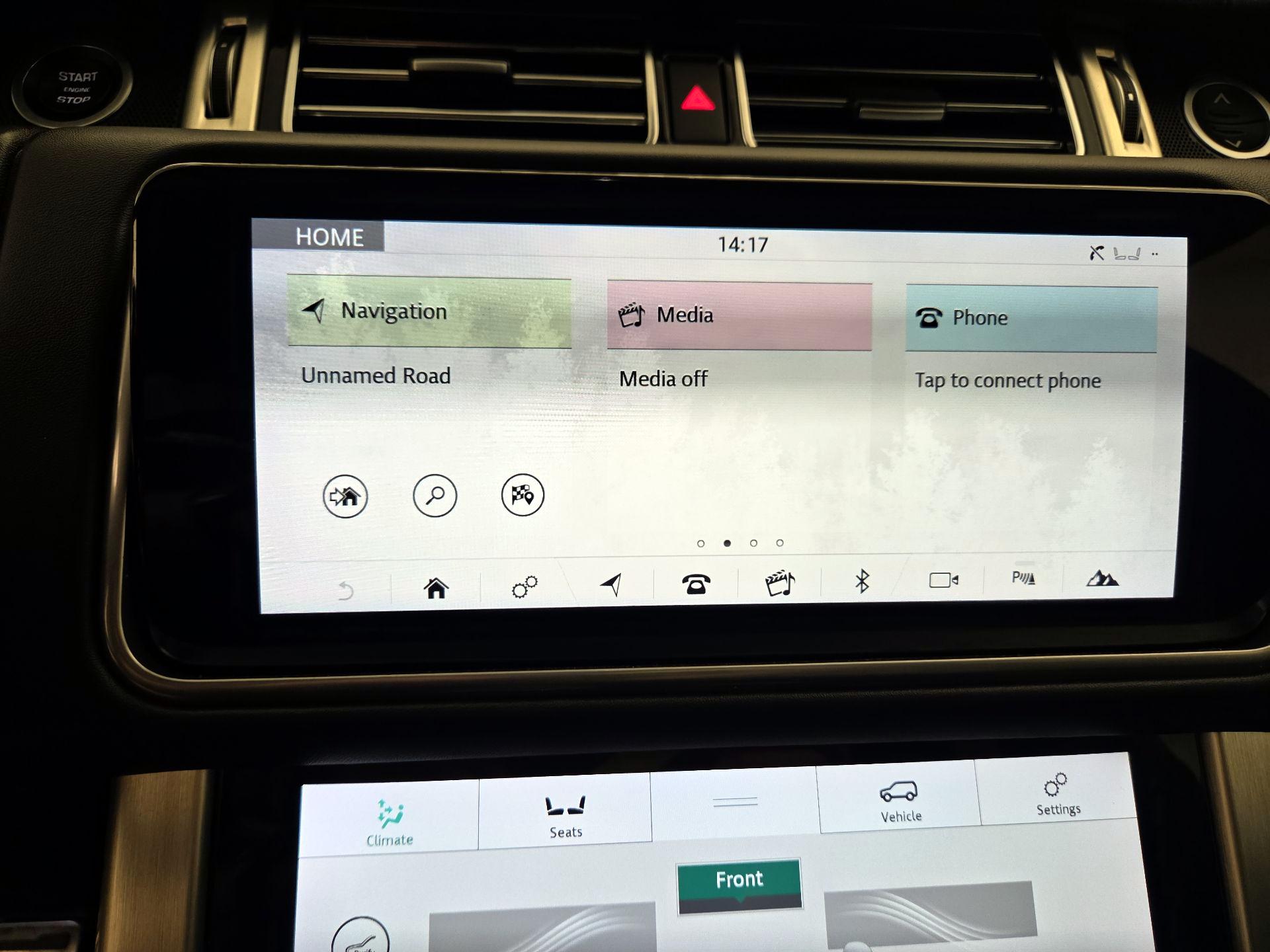 Thumbnail: 2021 Land Rover Range Rover - 14