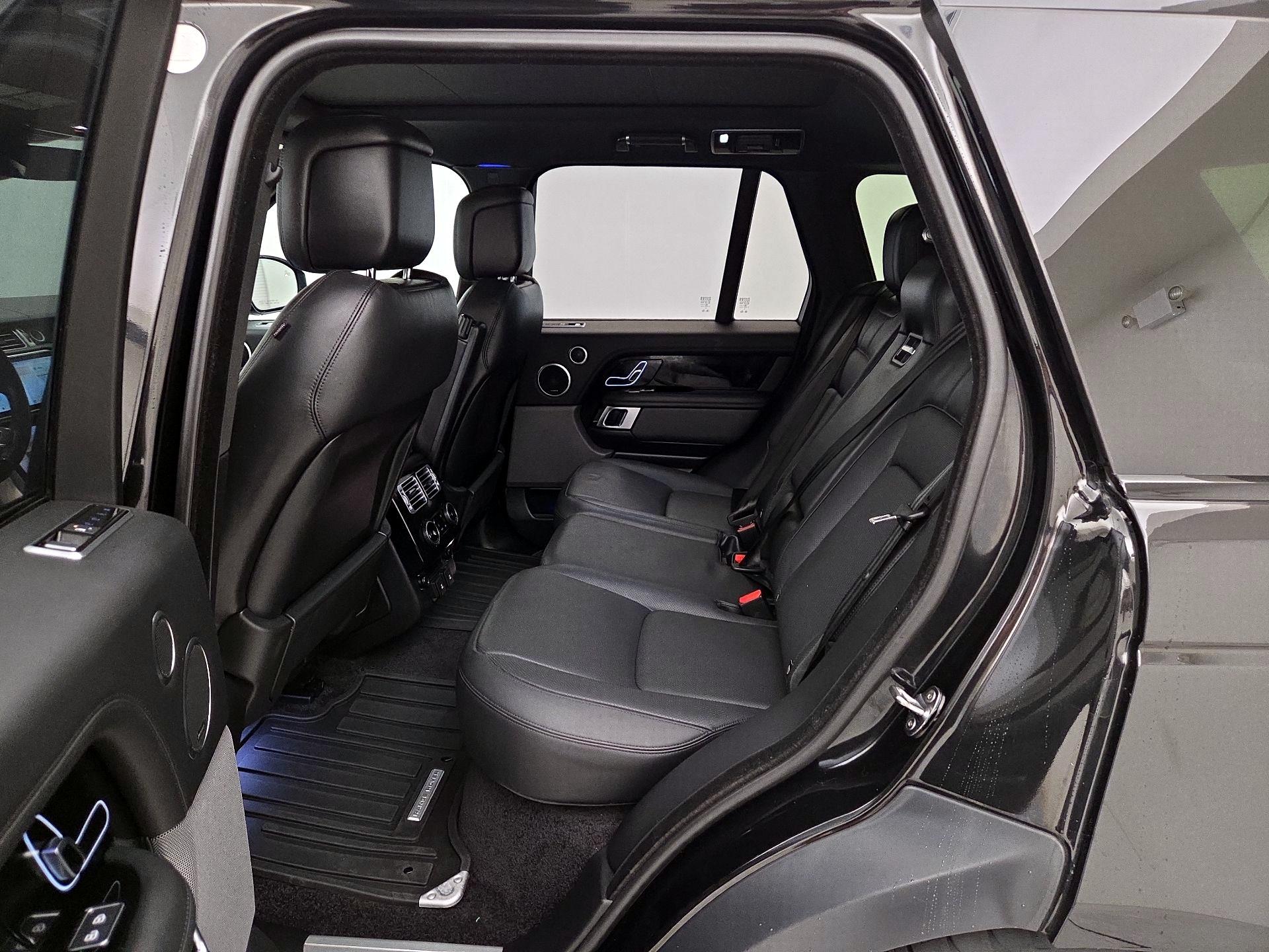 Thumbnail: 2021 Land Rover Range Rover - 18