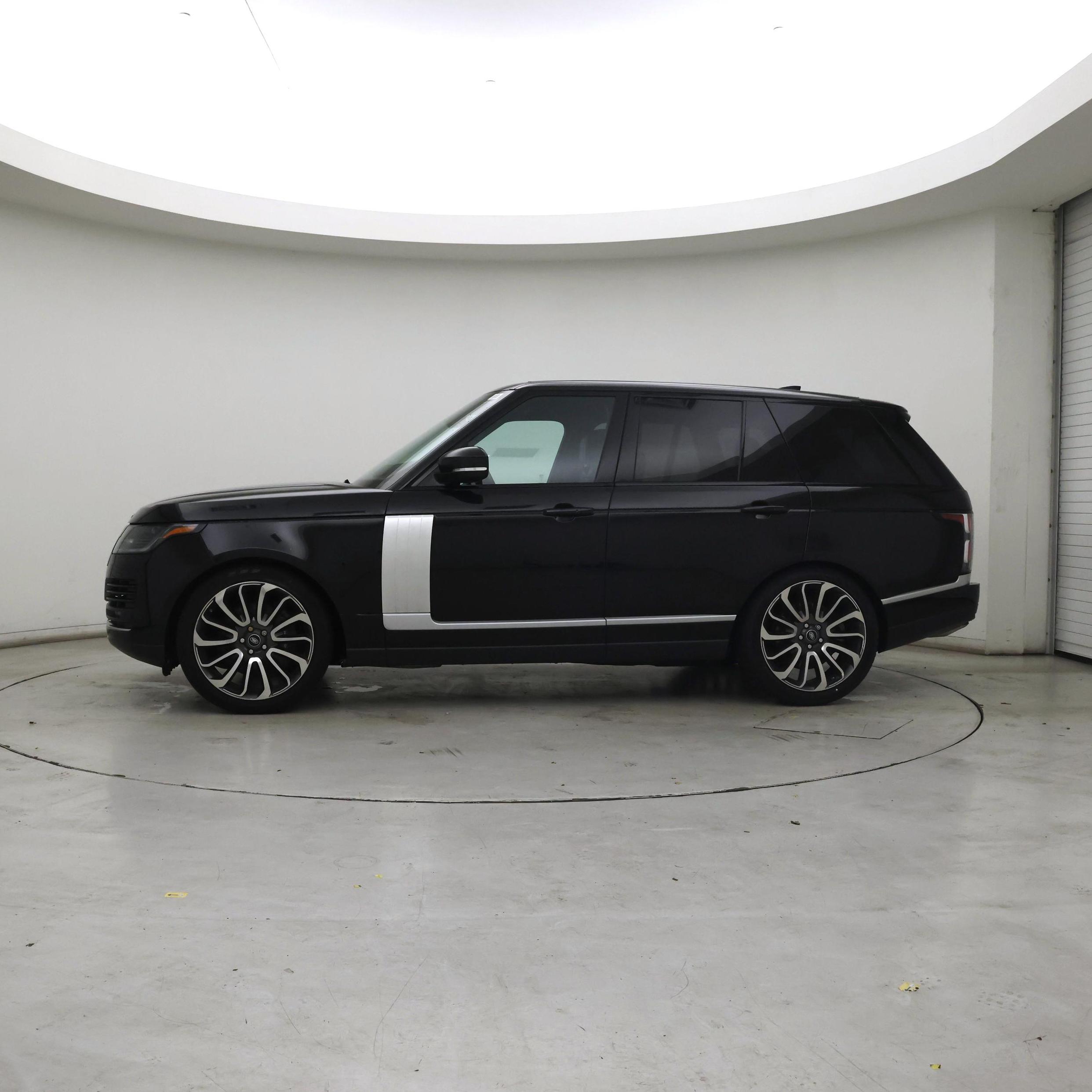 Thumbnail: 2021 Land Rover Range Rover - 3