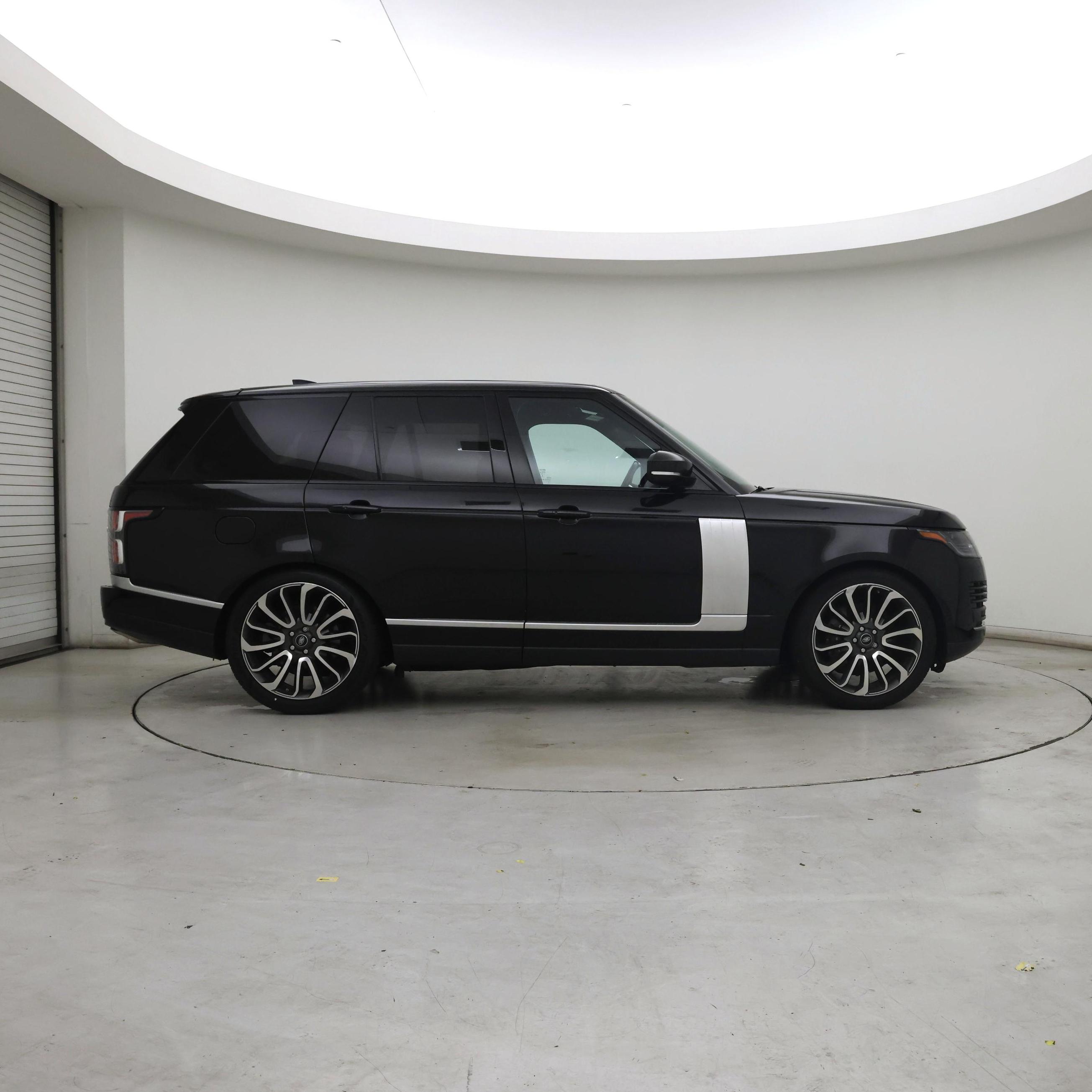 Thumbnail: 2021 Land Rover Range Rover - 7