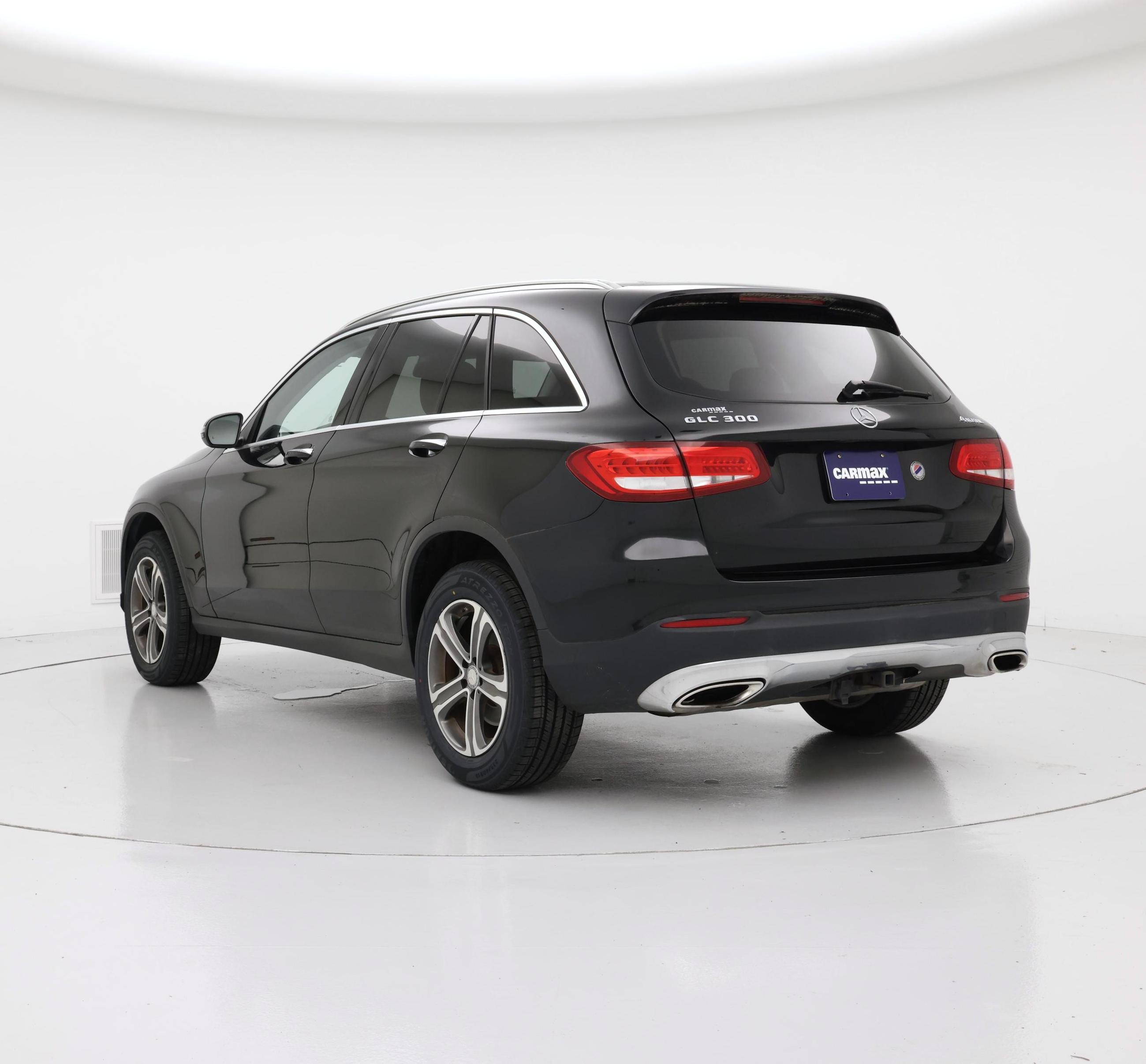 Thumbnail: 2016 Mercedes-Benz GLC - 2