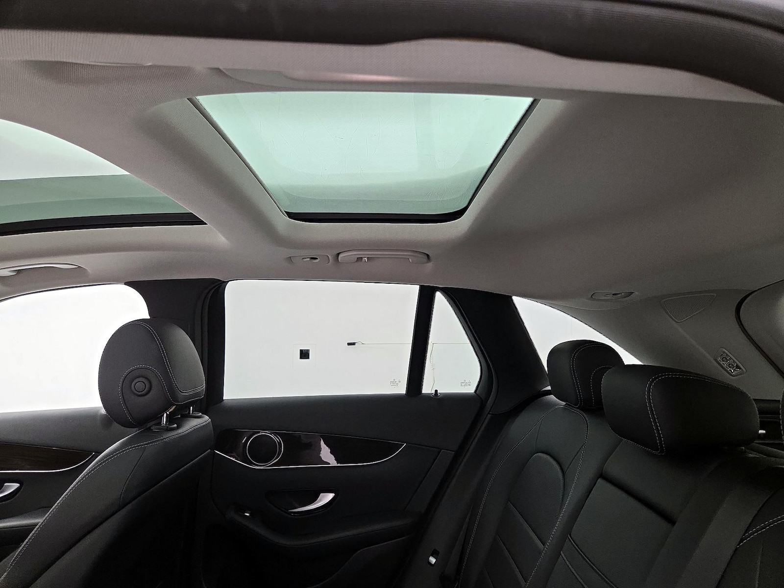 2016 Mercedes-Benz GLC GLC300 - Photo 26