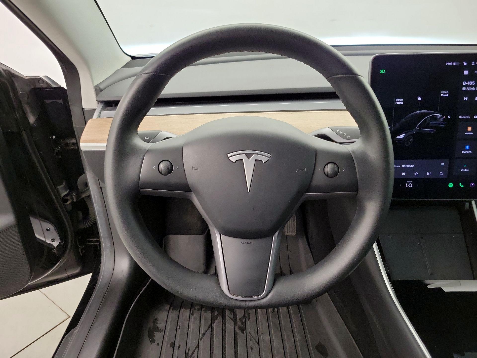 Thumbnail: 2020 Tesla Model 3 - 10