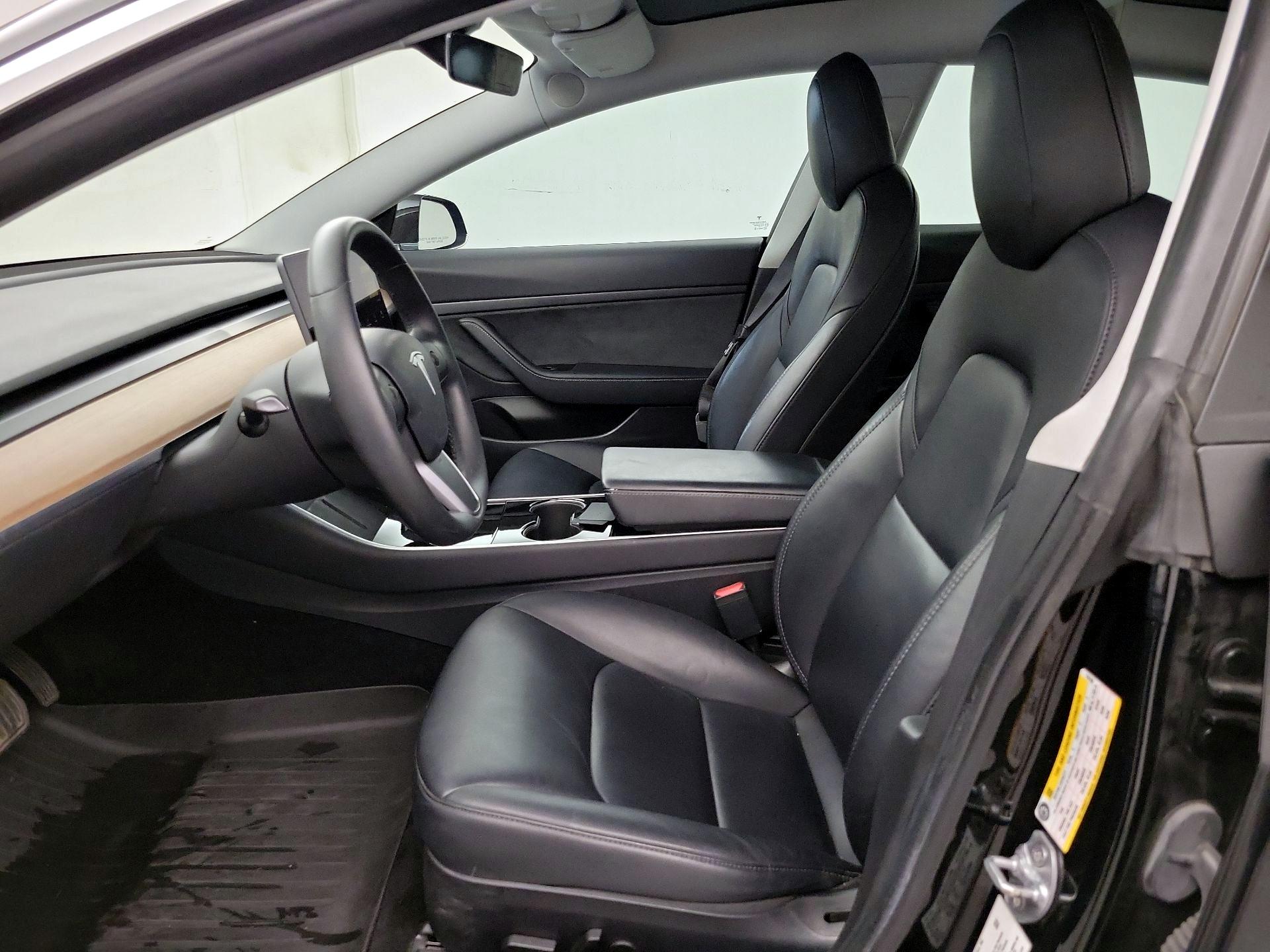 Thumbnail: 2020 Tesla Model 3 - 11