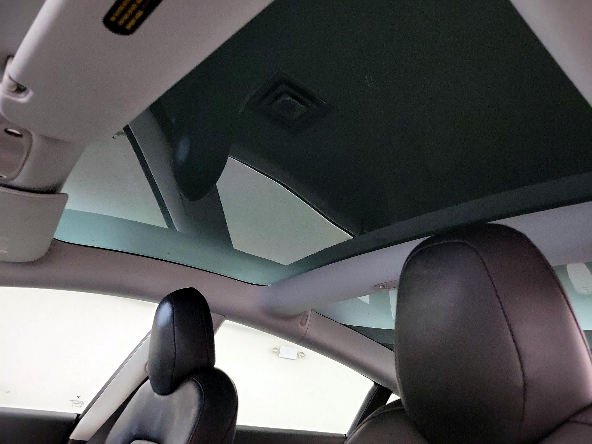 Thumbnail: 2020 Tesla Model 3 - 18