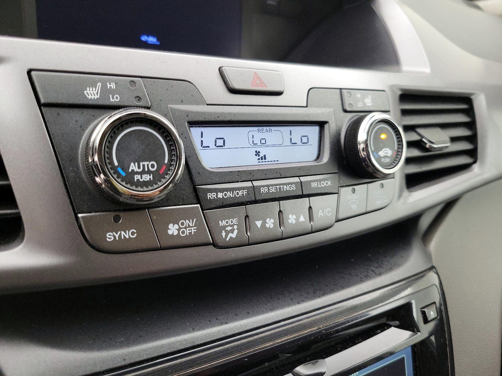 2014 Honda Odyssey Touring - Photo 15