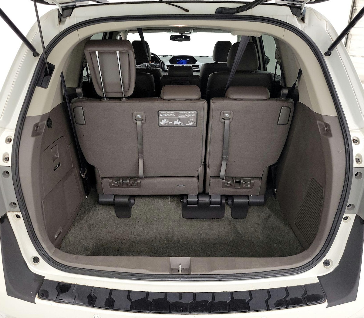 Trunk/Cargo (Seats Up)