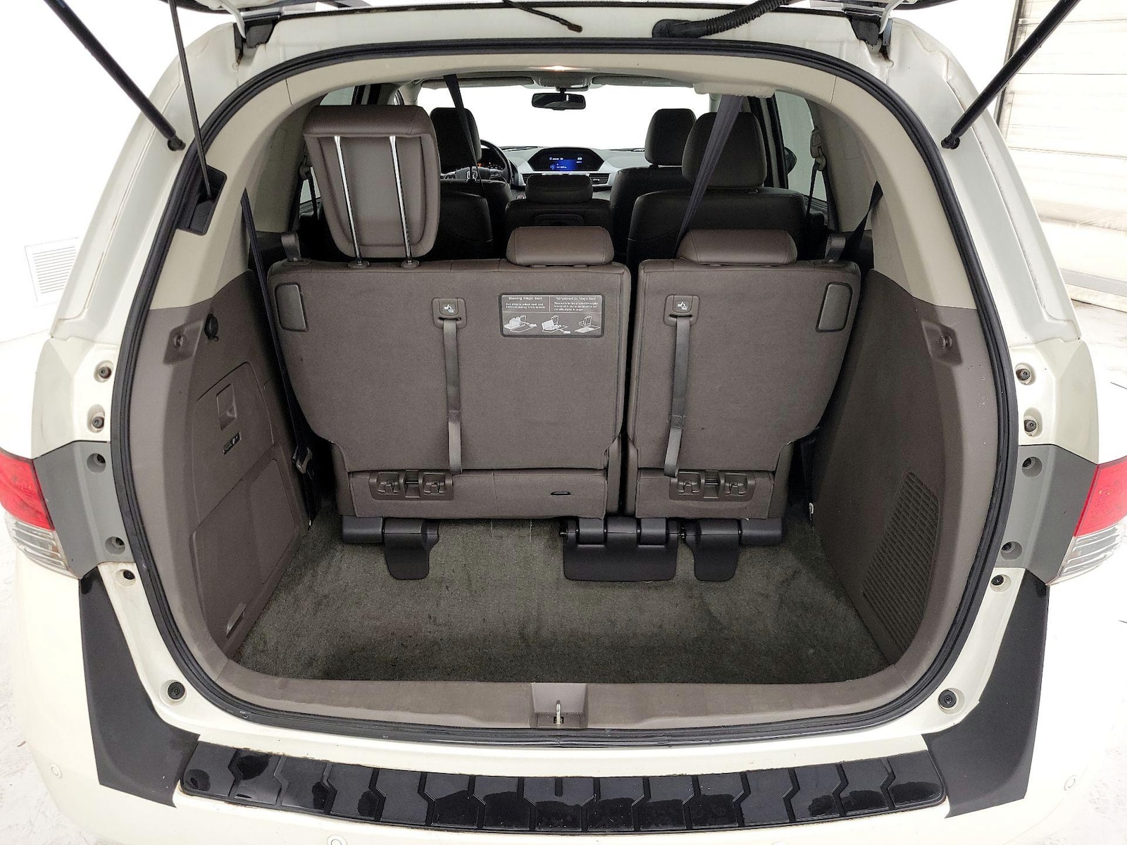 2014 Honda Odyssey Touring - Photo 17