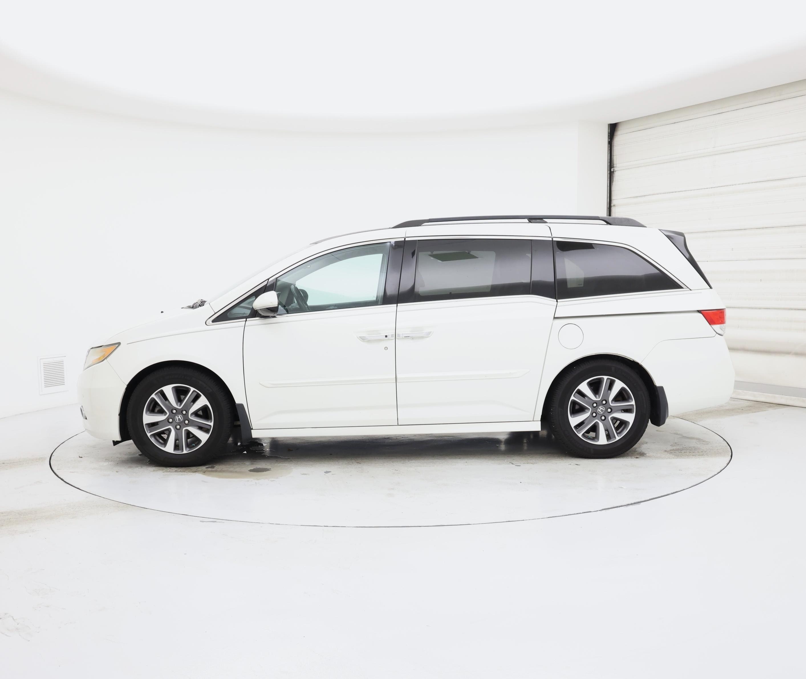 Thumbnail: 2014 Honda Odyssey - 3