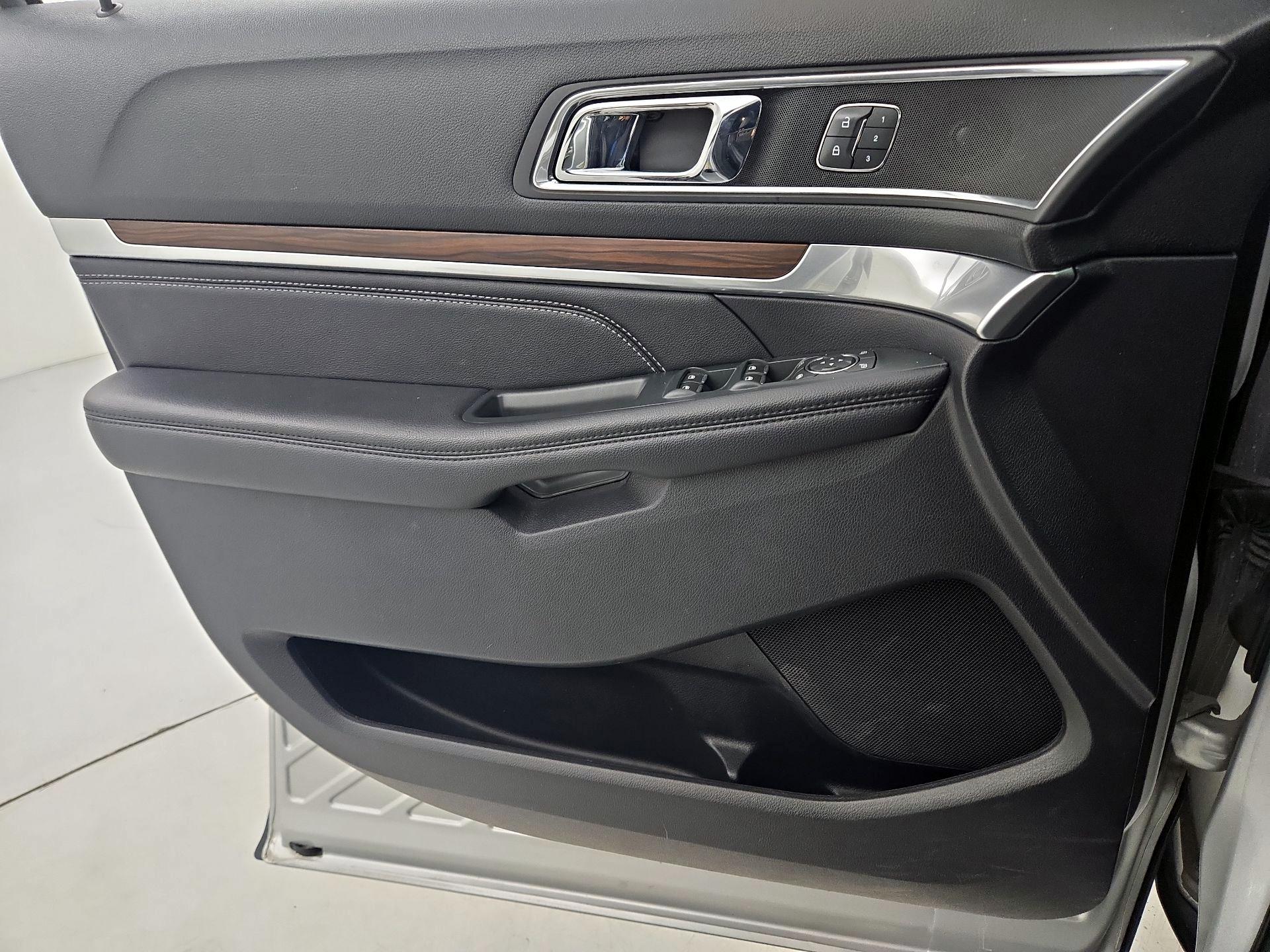 Thumbnail: 2019 Ford Explorer - 12