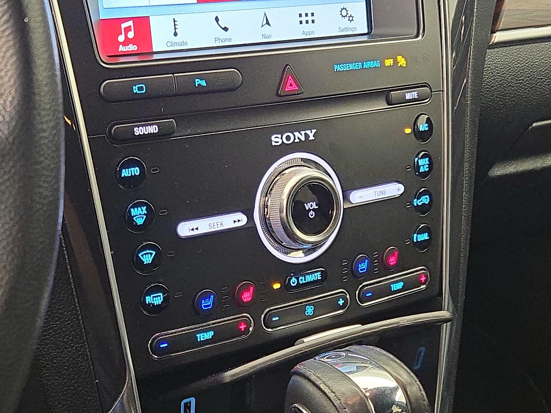 Thumbnail: 2019 Ford Explorer - 17