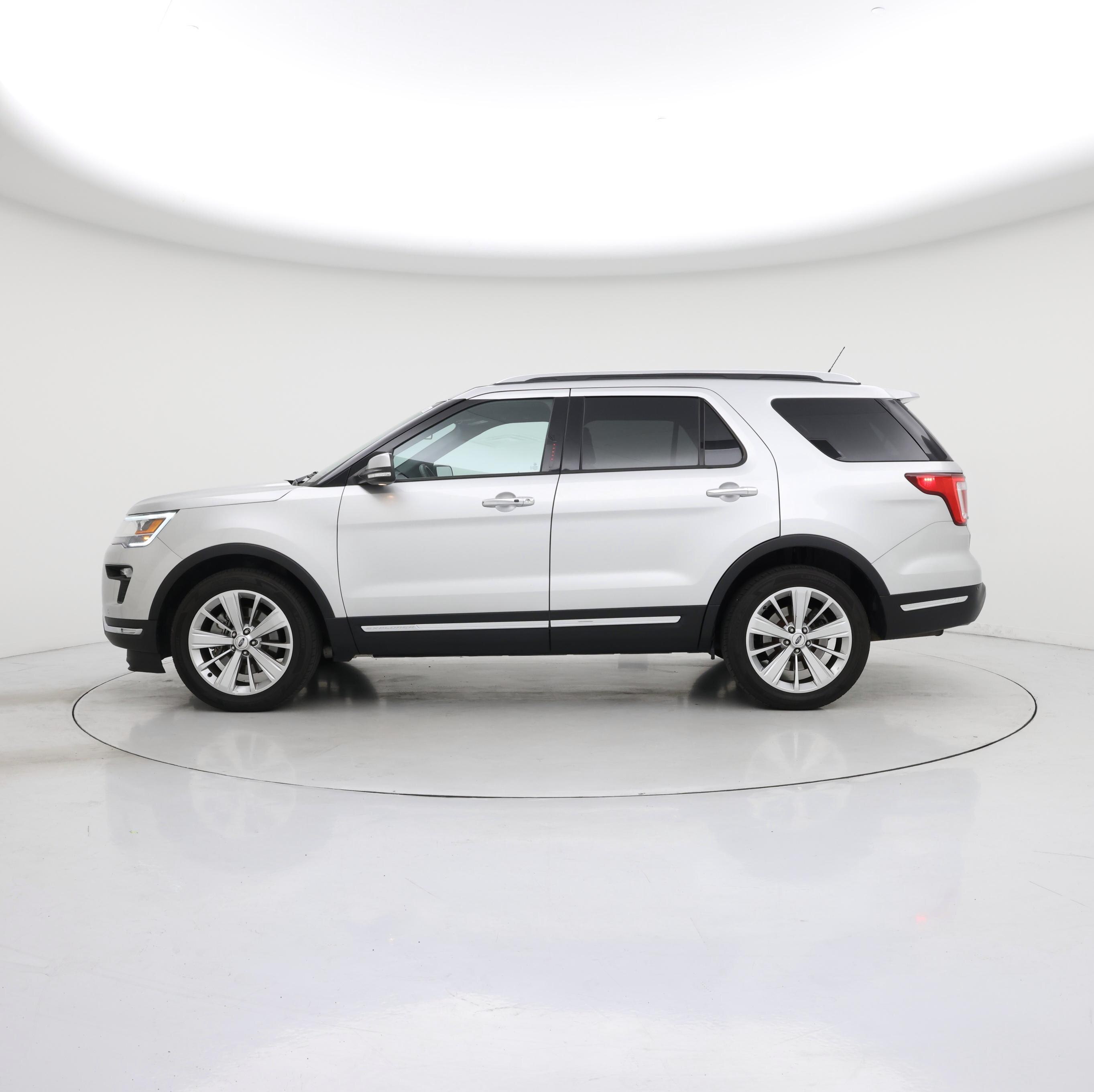 Thumbnail: 2019 Ford Explorer - 3
