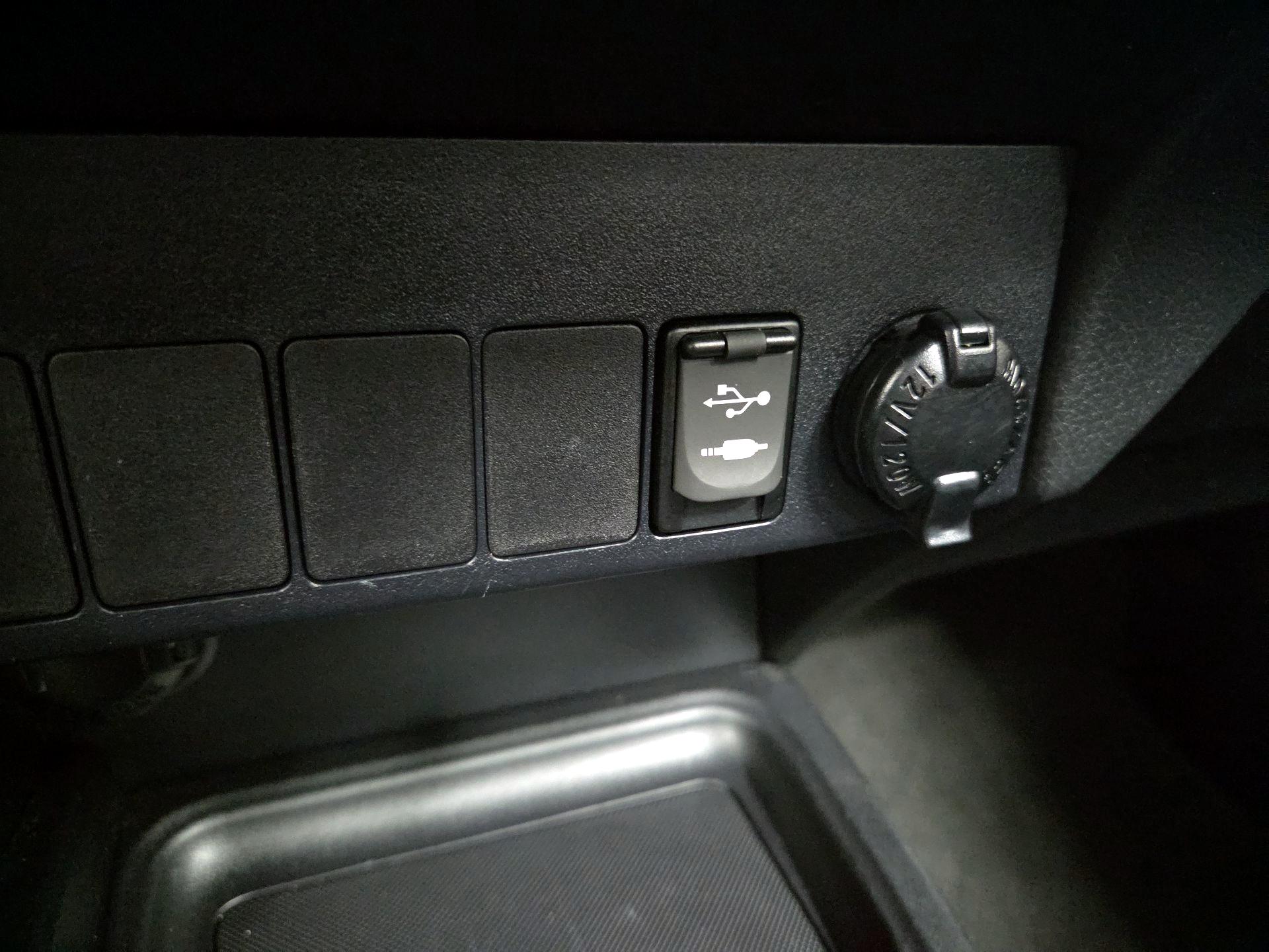 Thumbnail: 2014 Toyota RAV4 - 18