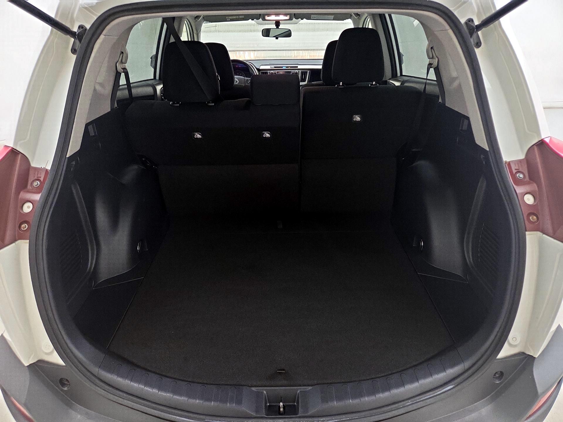 Thumbnail: 2014 Toyota RAV4 - 20