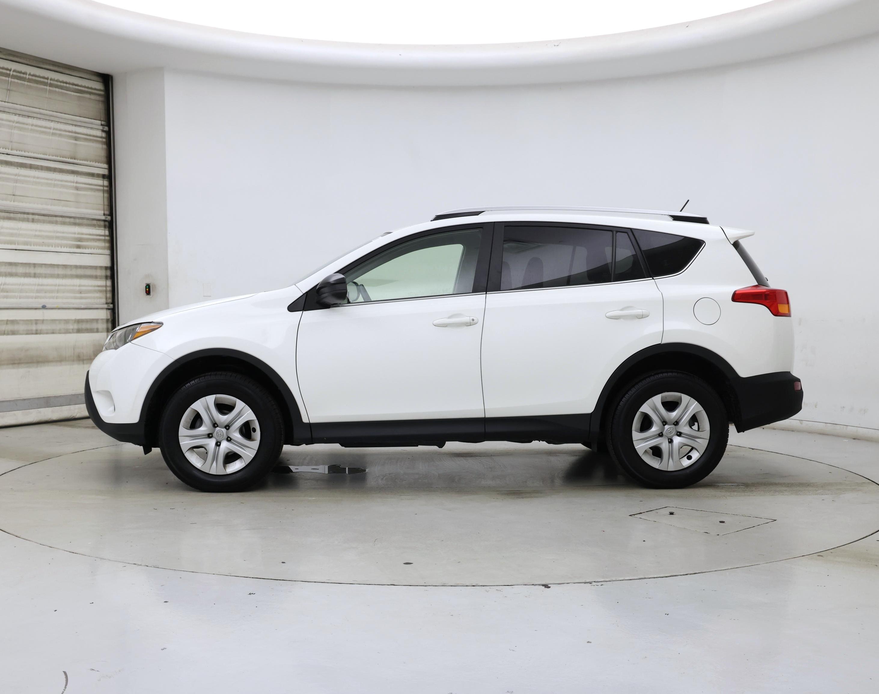 Thumbnail: 2014 Toyota RAV4 - 3