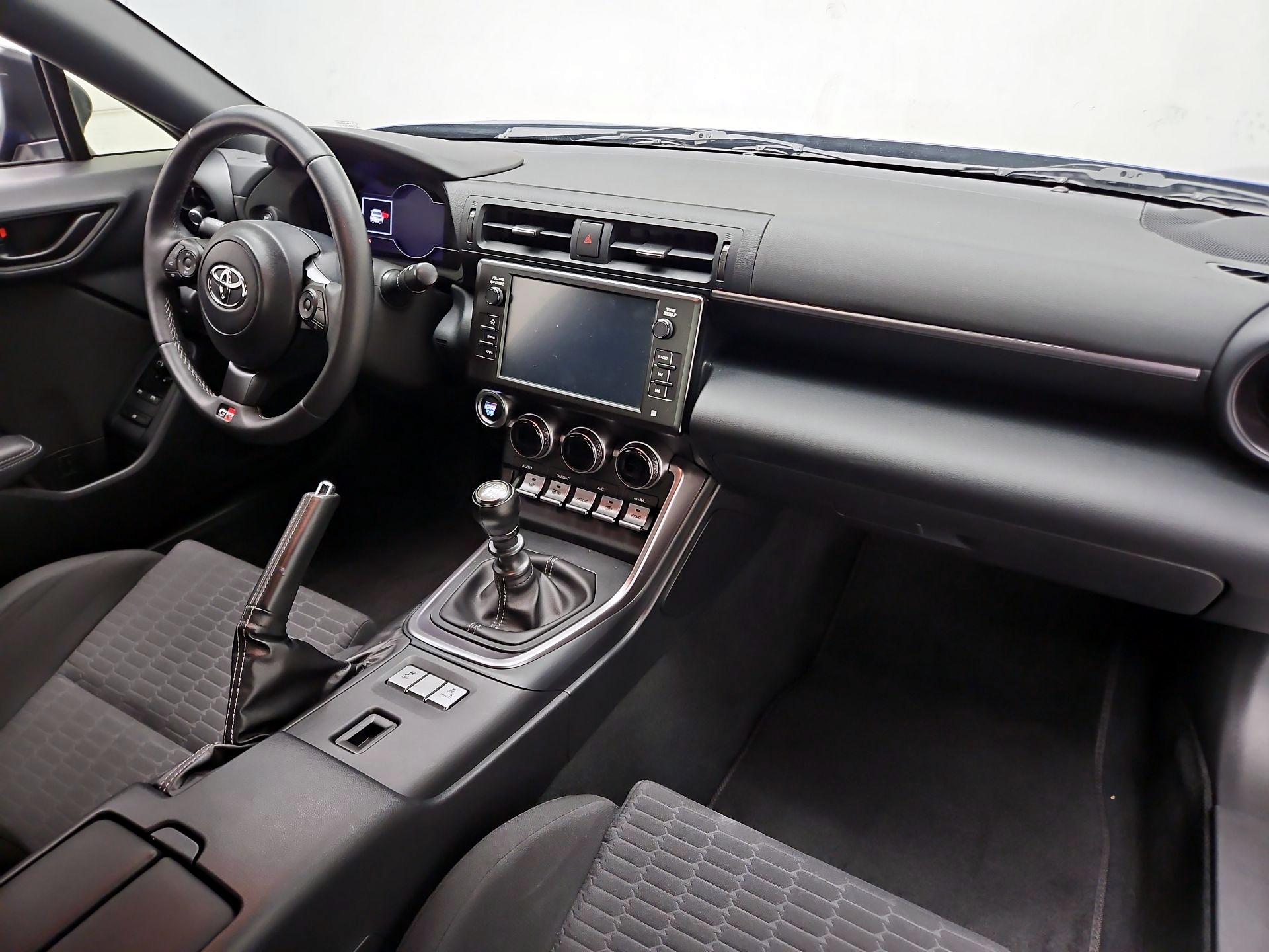Thumbnail: 2023 Toyota GR86 - 9