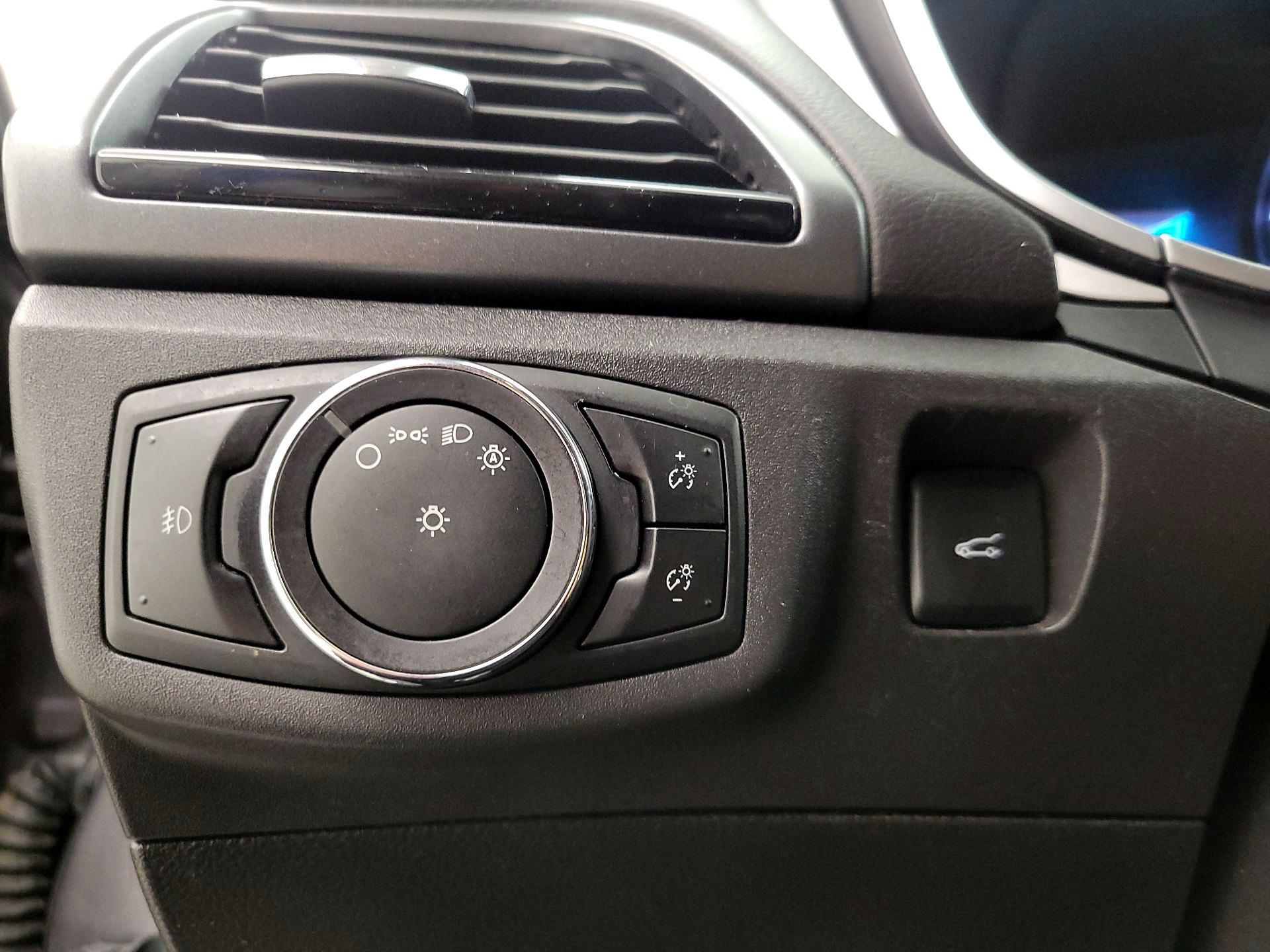 Thumbnail: 2014 Ford Fusion - 13