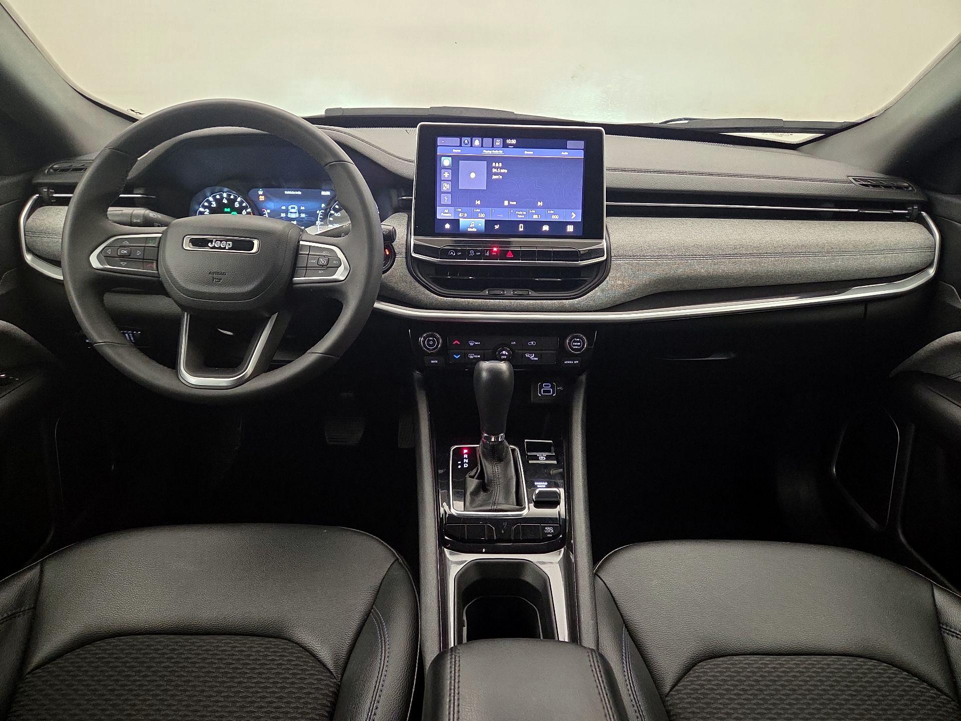 Thumbnail: 2023 Jeep Compass - 9