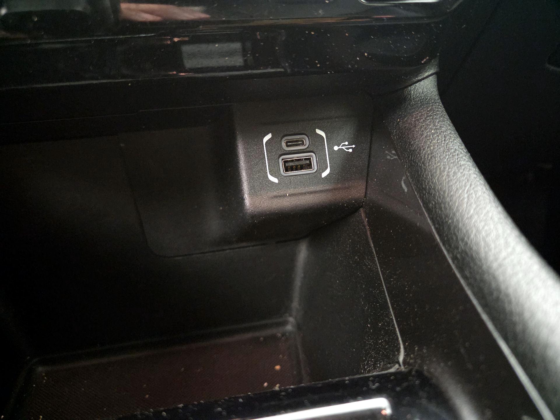 Thumbnail: 2023 Jeep Compass - 18