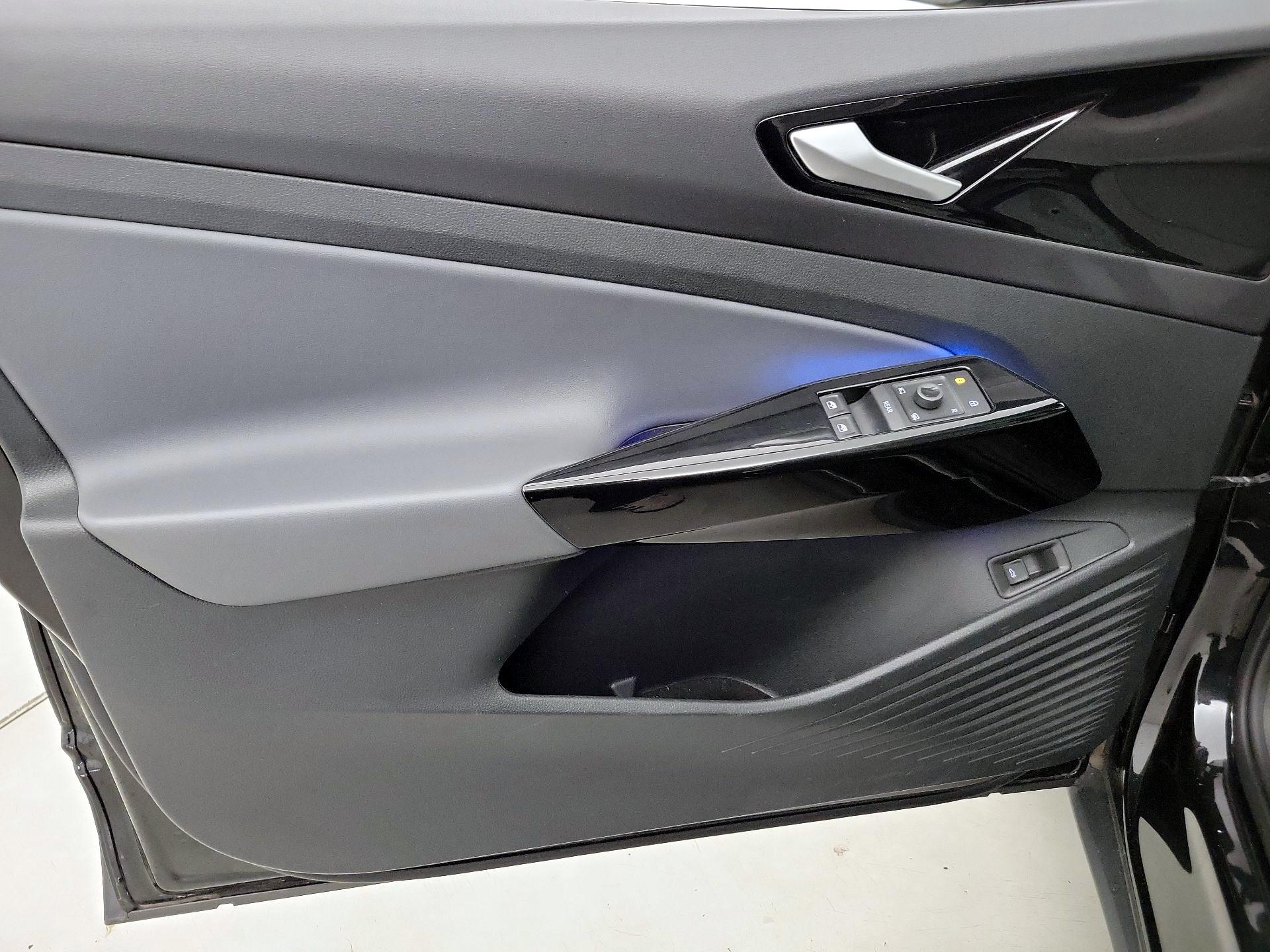 Thumbnail: 2022 Volkswagen ID.4 - 12