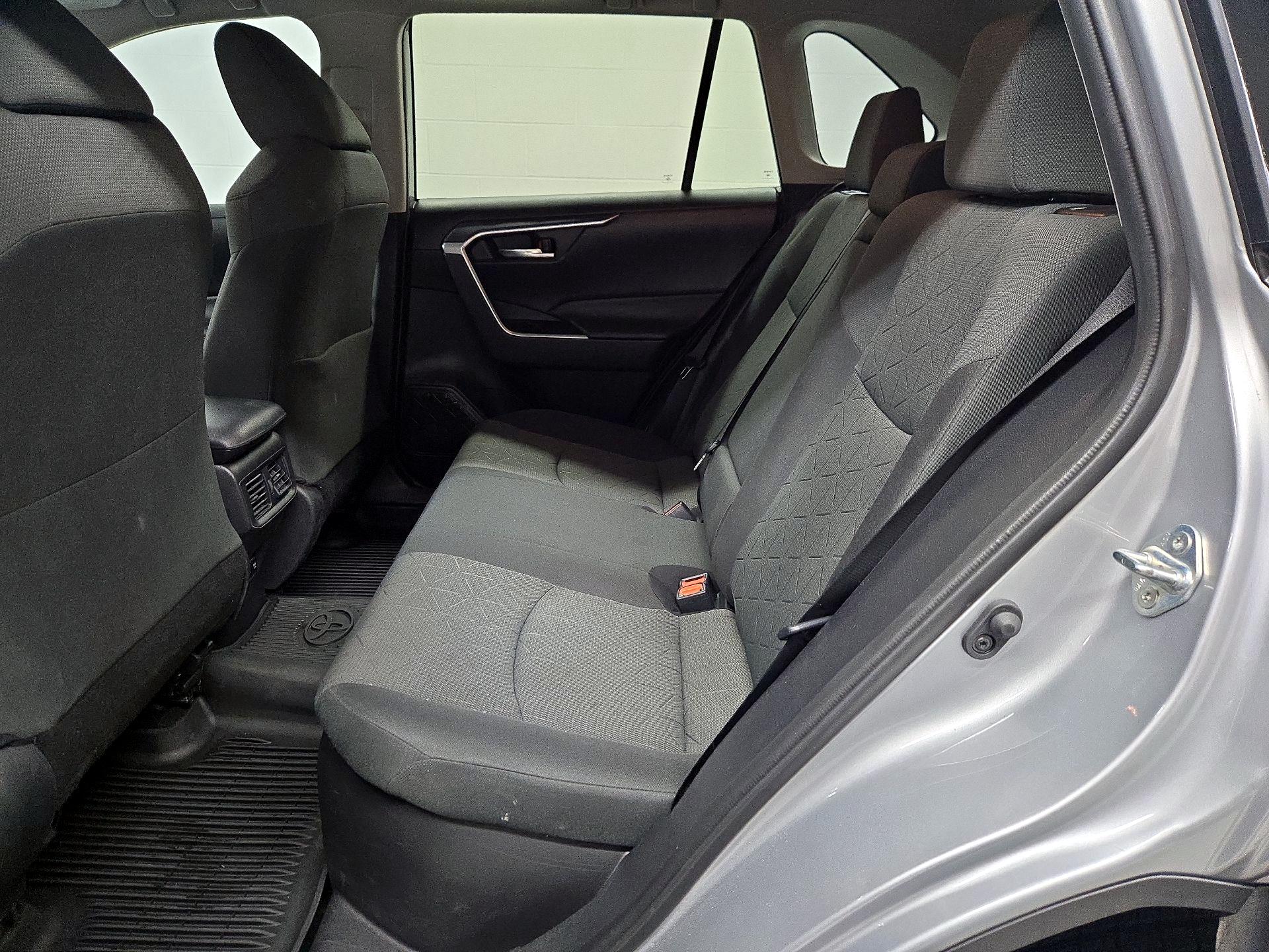 Thumbnail: 2020 Toyota RAV4 - 20