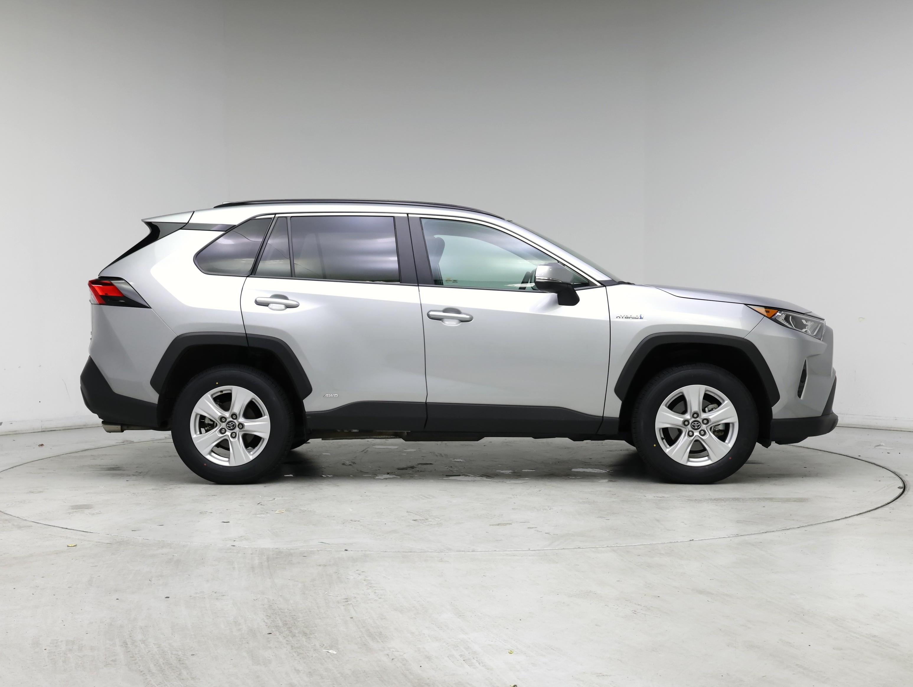 Thumbnail: 2020 Toyota RAV4 - 7