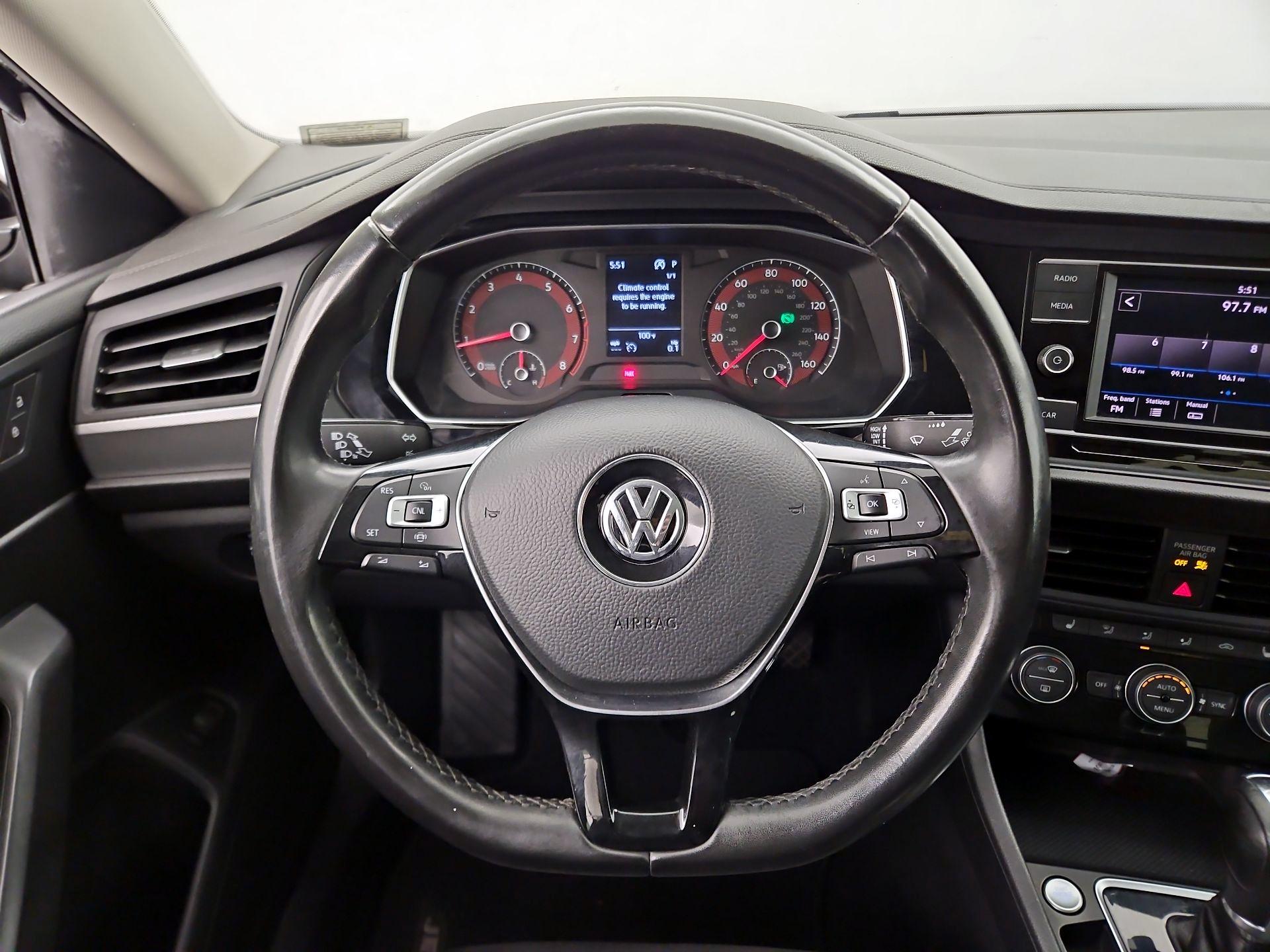 Thumbnail: 2019 Volkswagen Jetta - 10