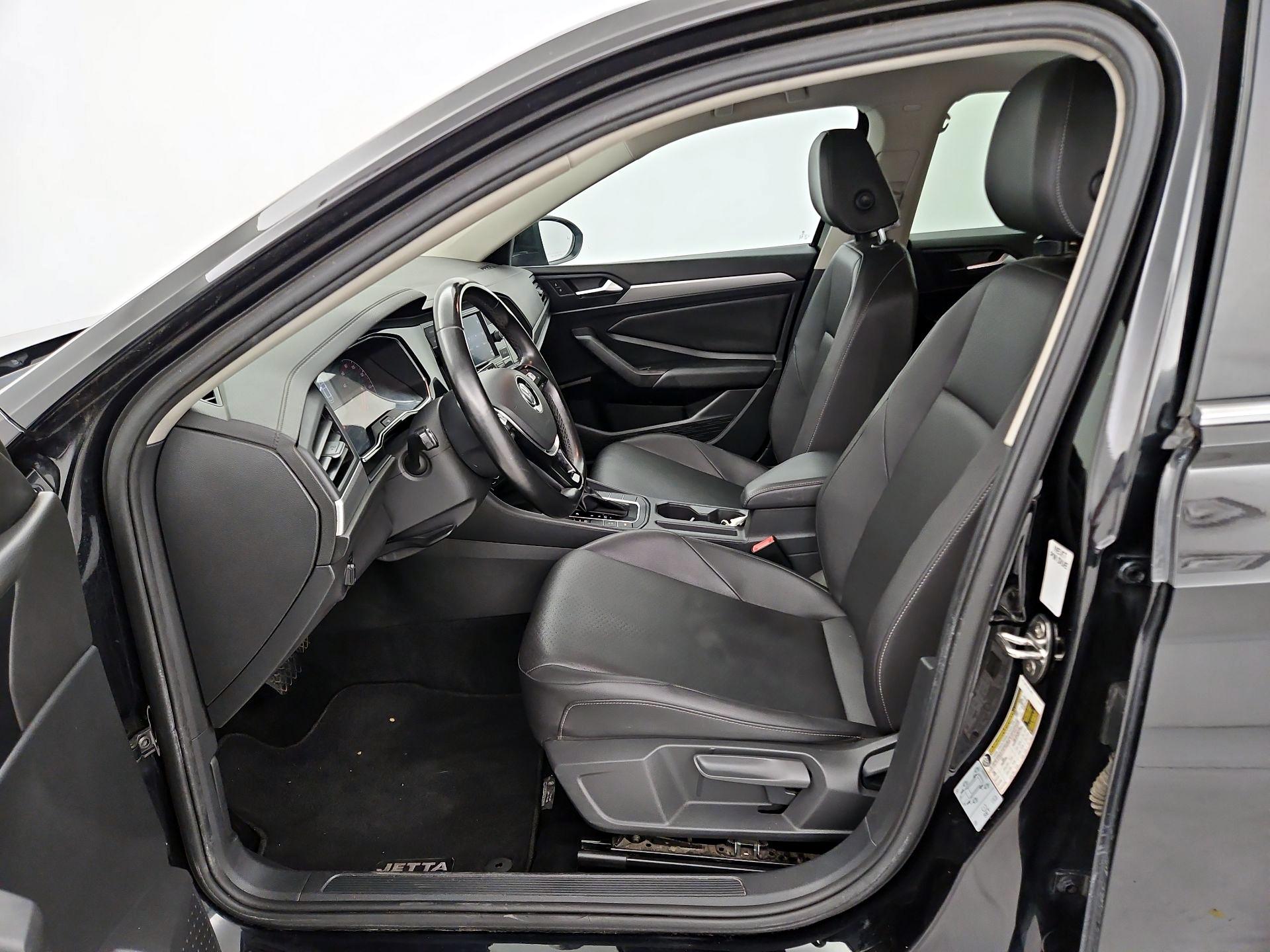Thumbnail: 2019 Volkswagen Jetta - 11