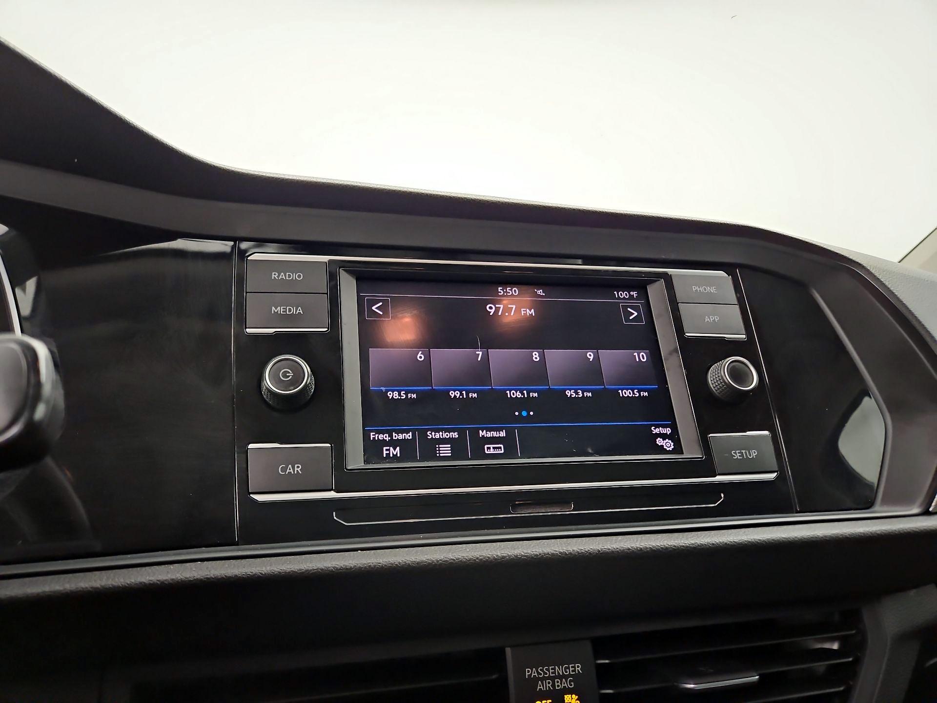 Thumbnail: 2019 Volkswagen Jetta - 13