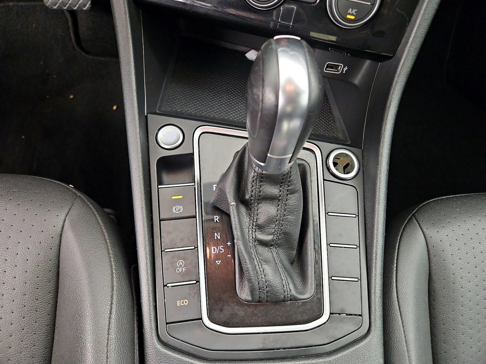 2019 Volkswagen Jetta SE - Photo 16