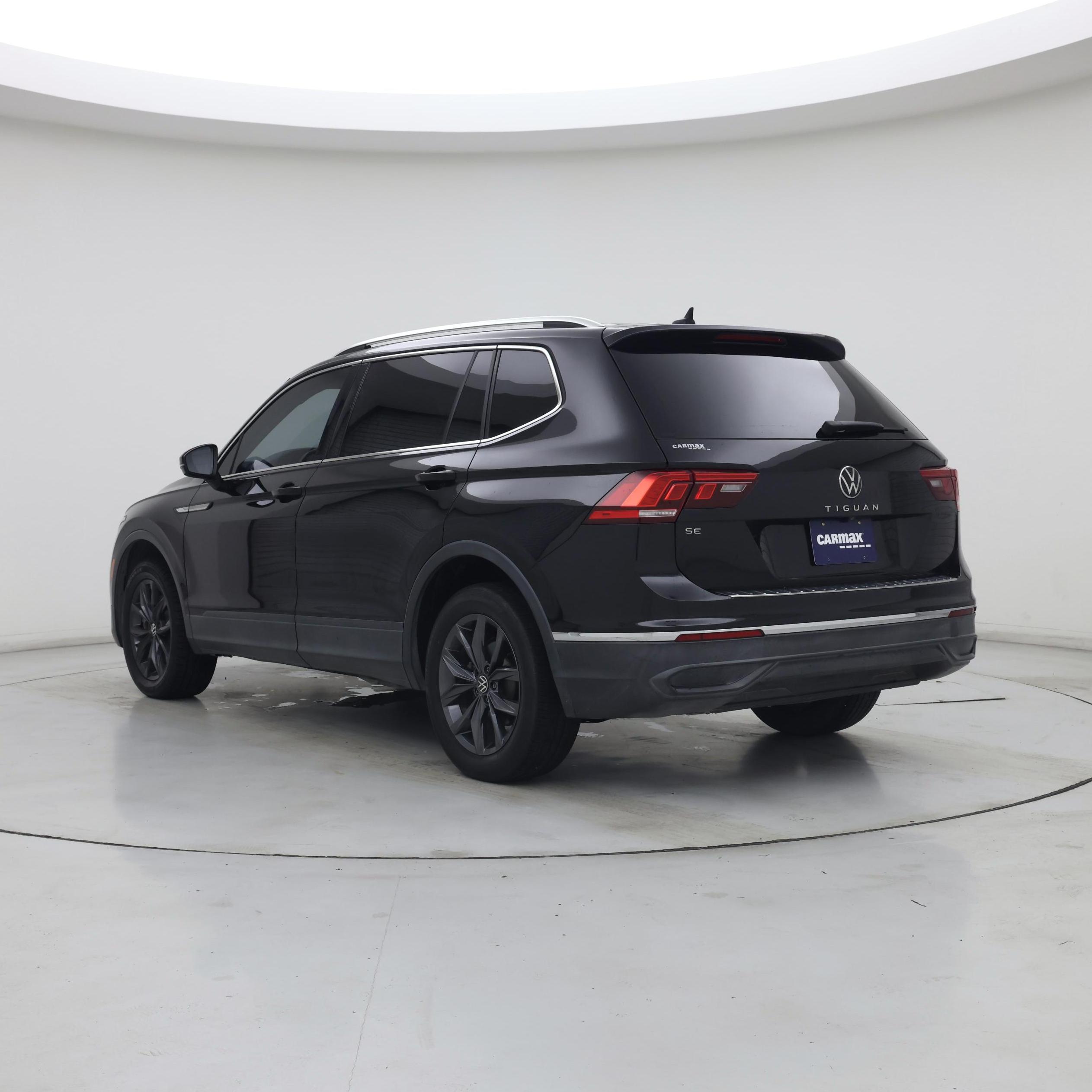 Thumbnail: 2022 Volkswagen Tiguan - 2