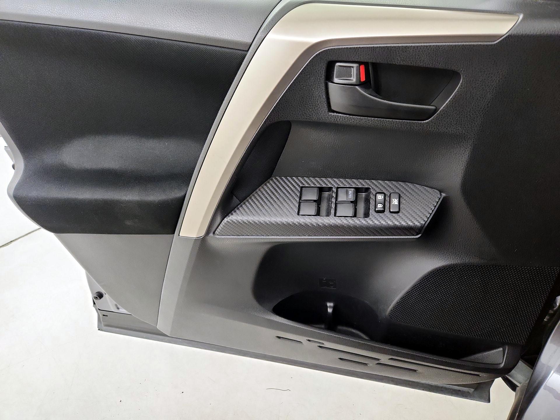 Thumbnail: 2014 Toyota RAV4 - 12