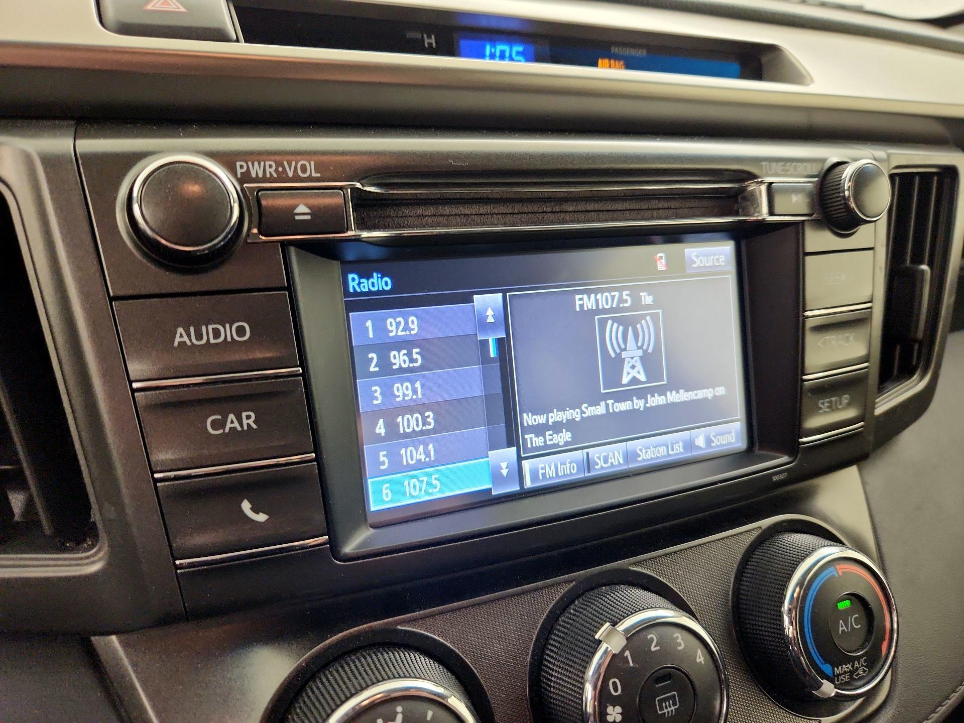 Thumbnail: 2014 Toyota RAV4 - 15