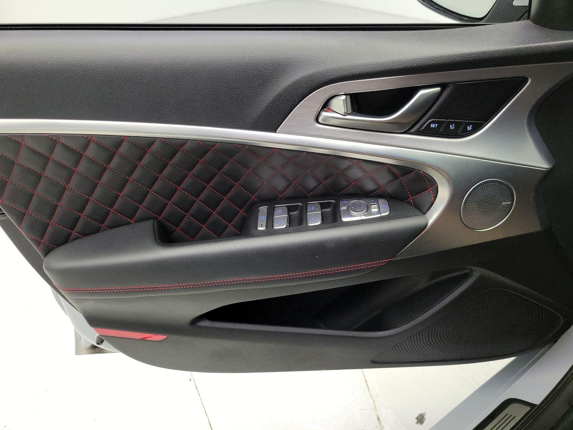 Thumbnail: 2021 Genesis G70 - 12