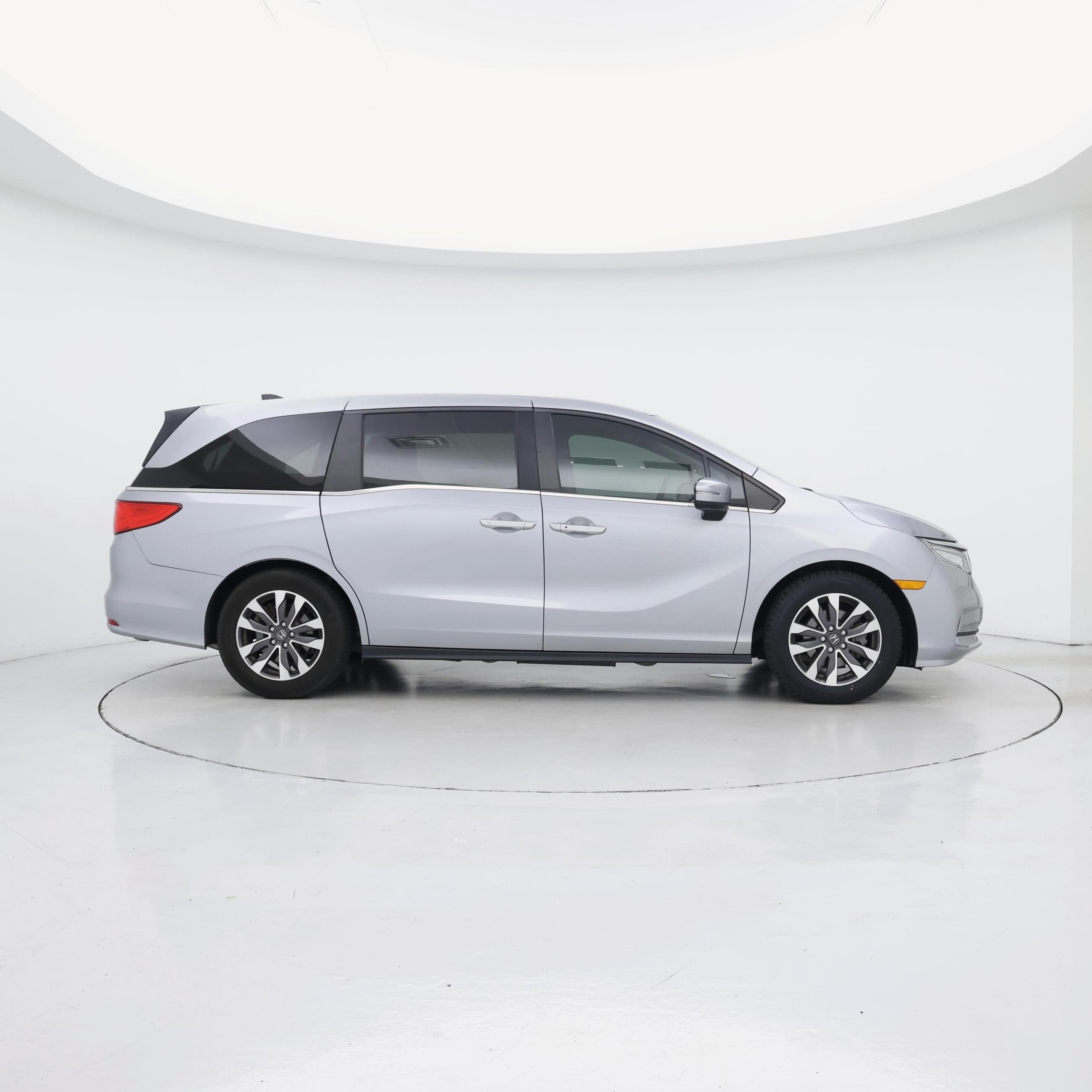 Thumbnail: 2023 Honda Odyssey - 7