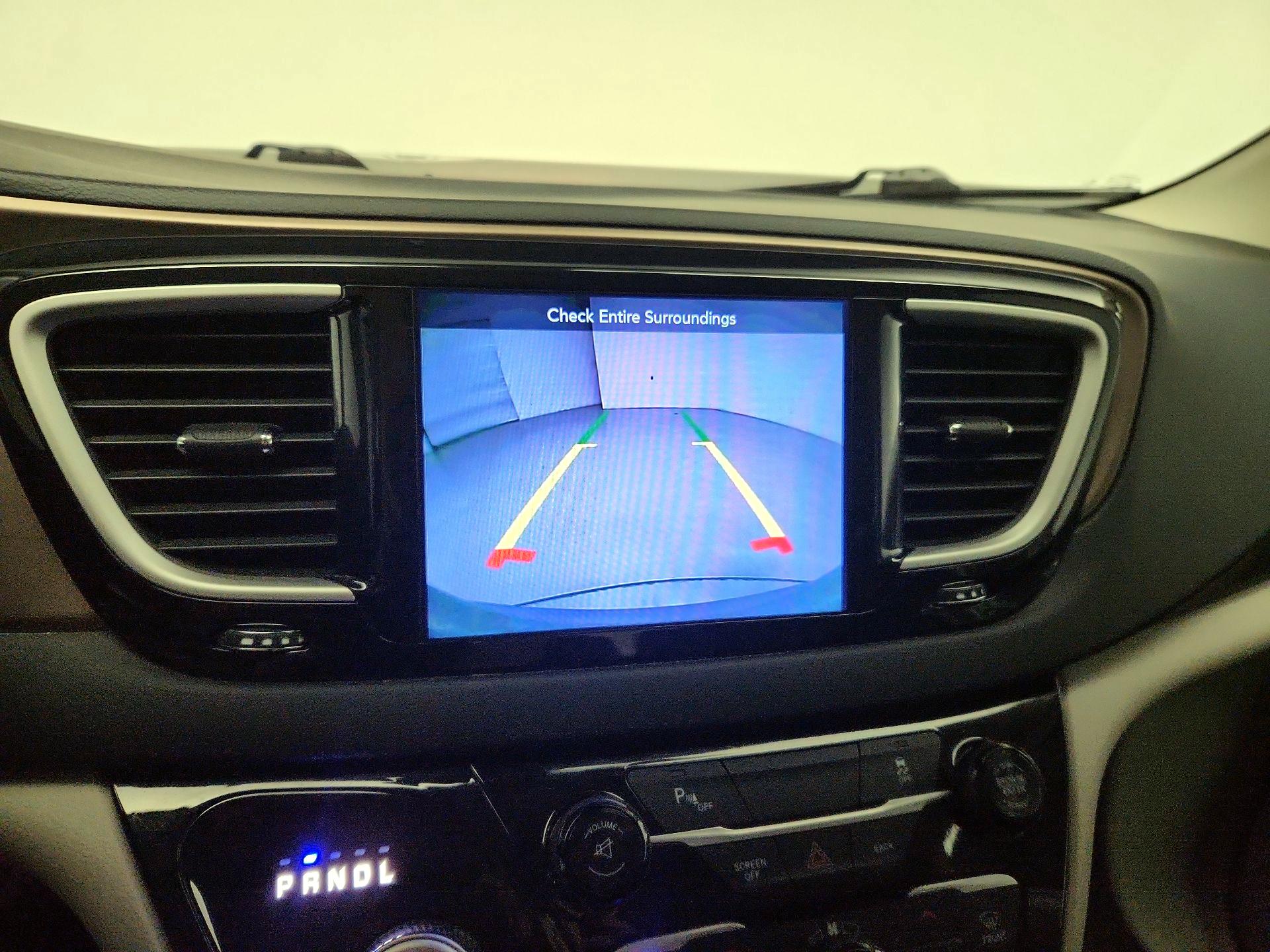 Thumbnail: 2017 Chrysler Pacifica - 15
