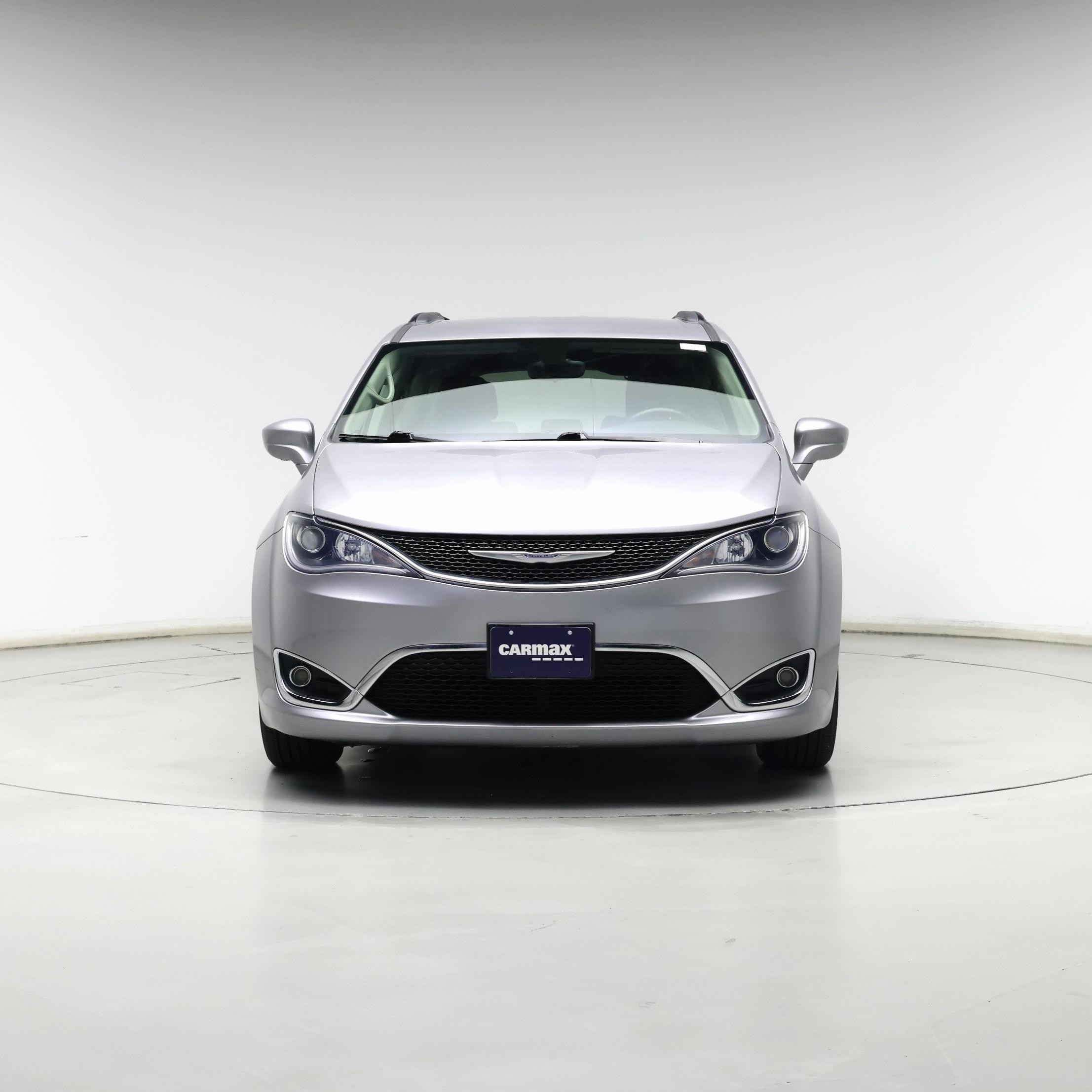 Thumbnail: 2017 Chrysler Pacifica - 5