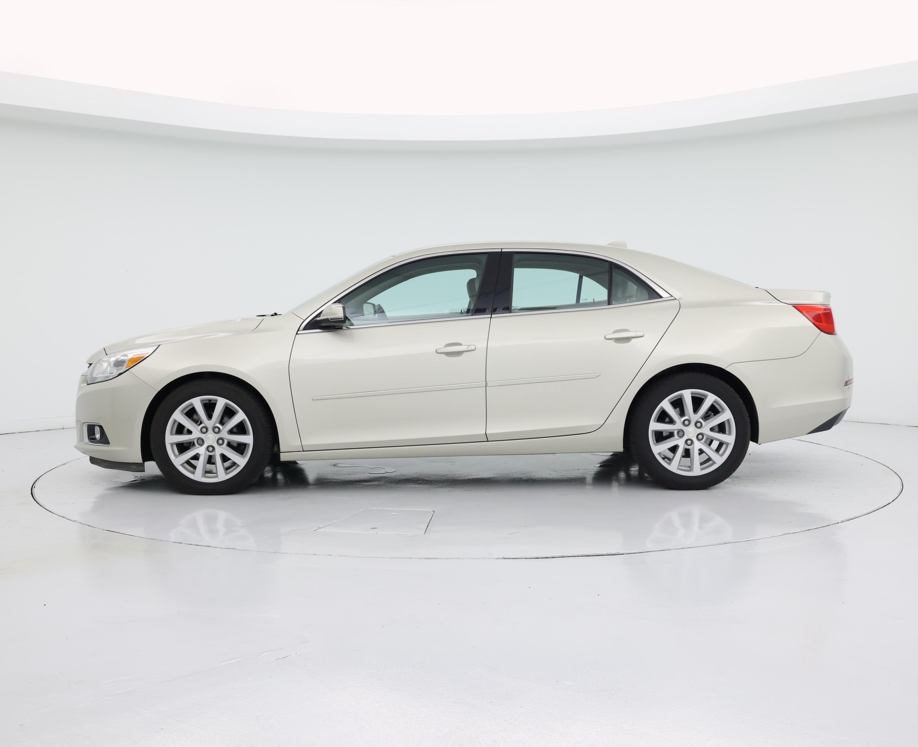 Thumbnail: 2014 Chevrolet Malibu - 3