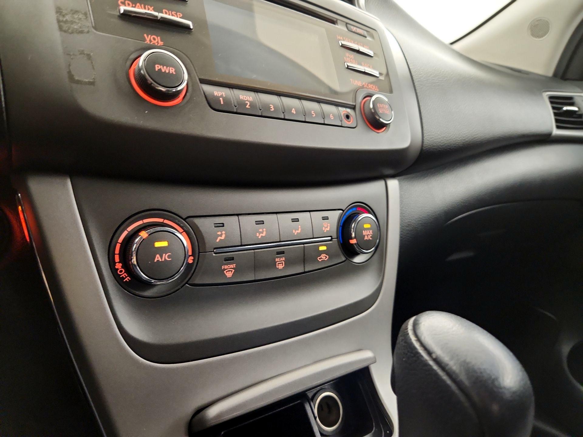 Thumbnail: 2014 Nissan Sentra - 15