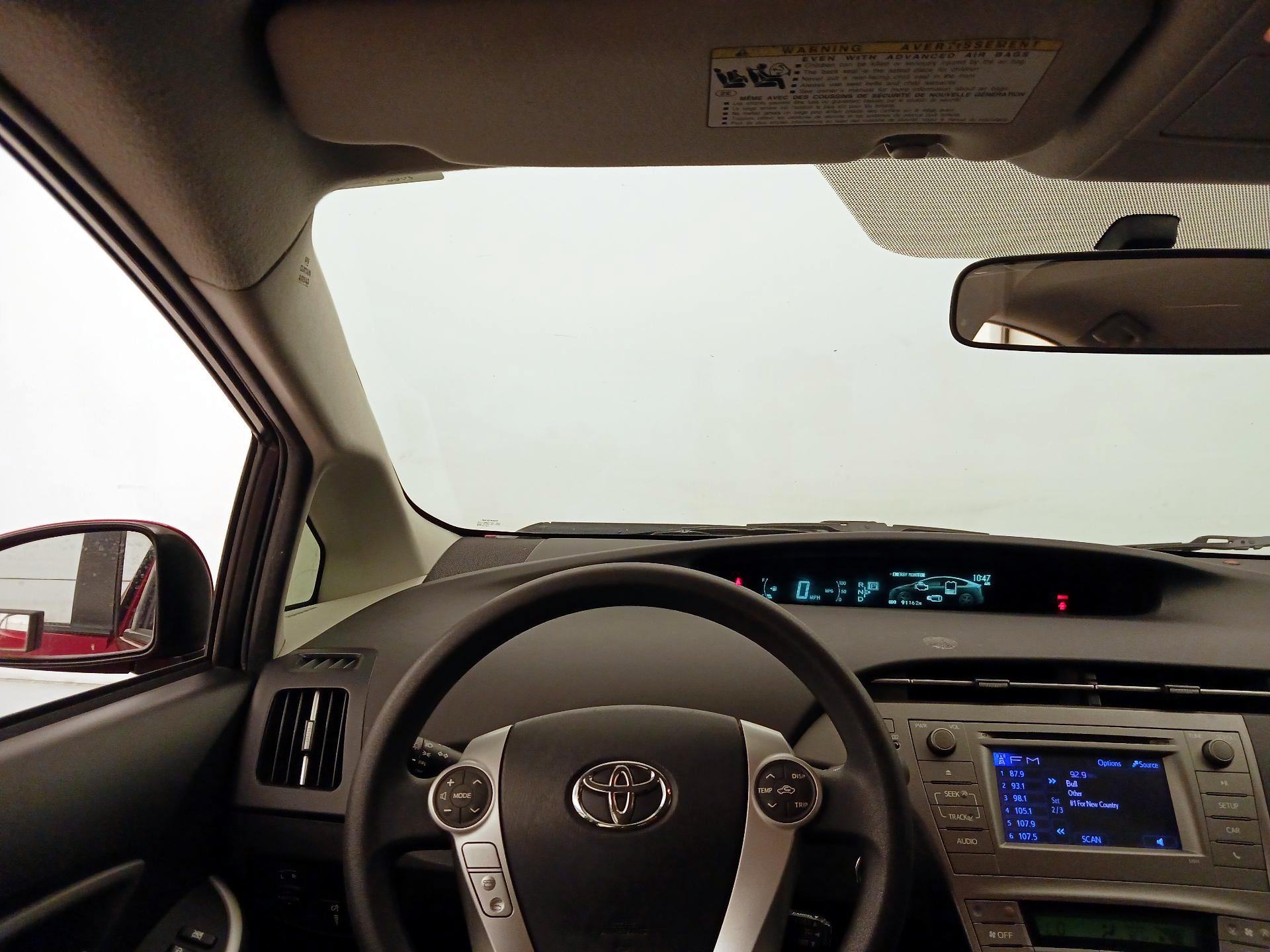 Thumbnail: 2015 Toyota Prius - 10