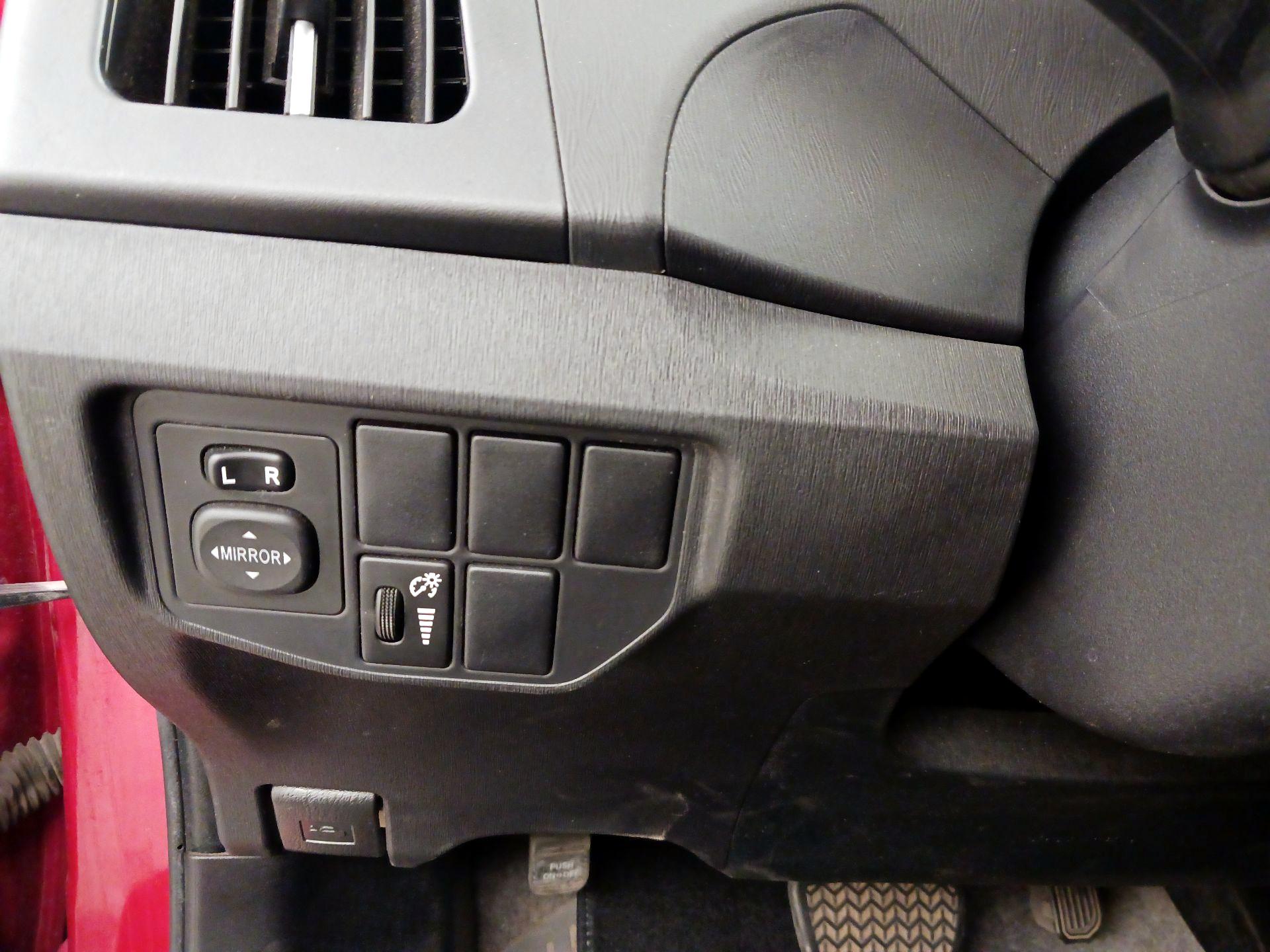 Thumbnail: 2015 Toyota Prius - 13