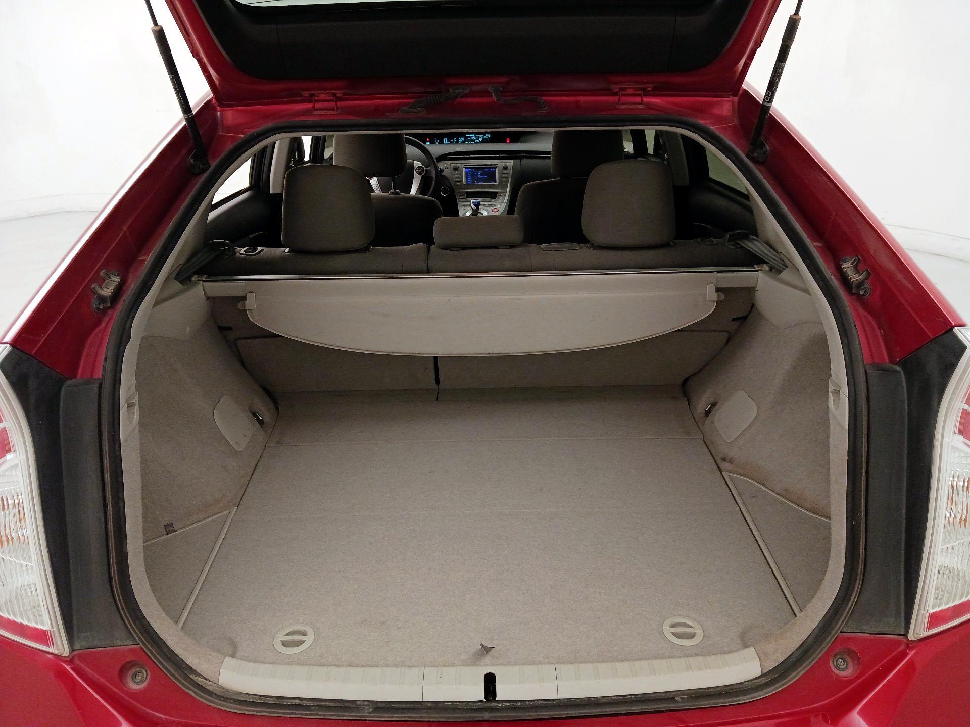 Thumbnail: 2015 Toyota Prius - 20