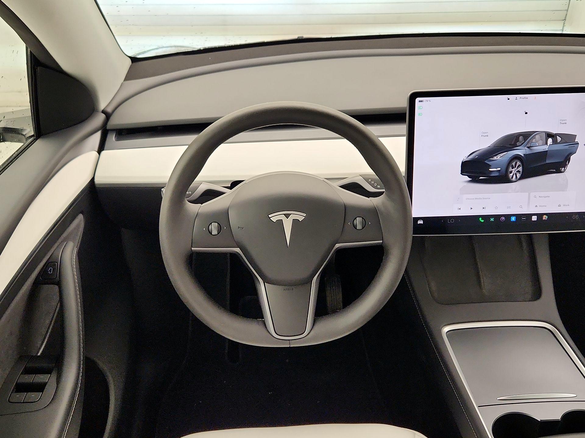Thumbnail: 2024 Tesla Model Y - 10