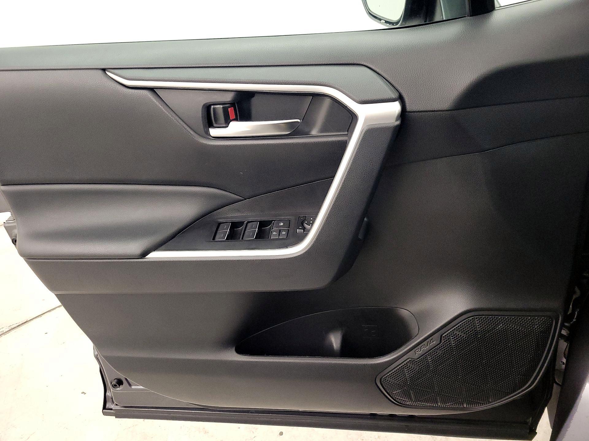 Thumbnail: 2024 Toyota RAV4 - 12