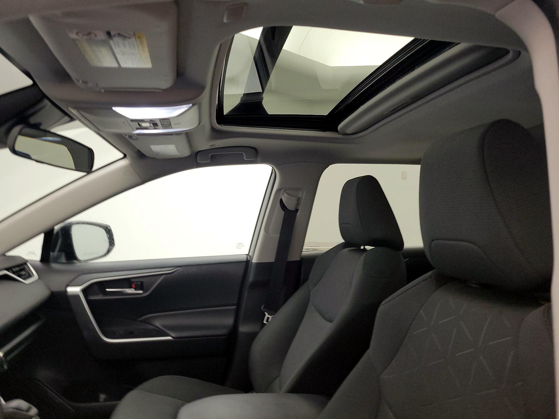 Thumbnail: 2024 Toyota RAV4 - 19