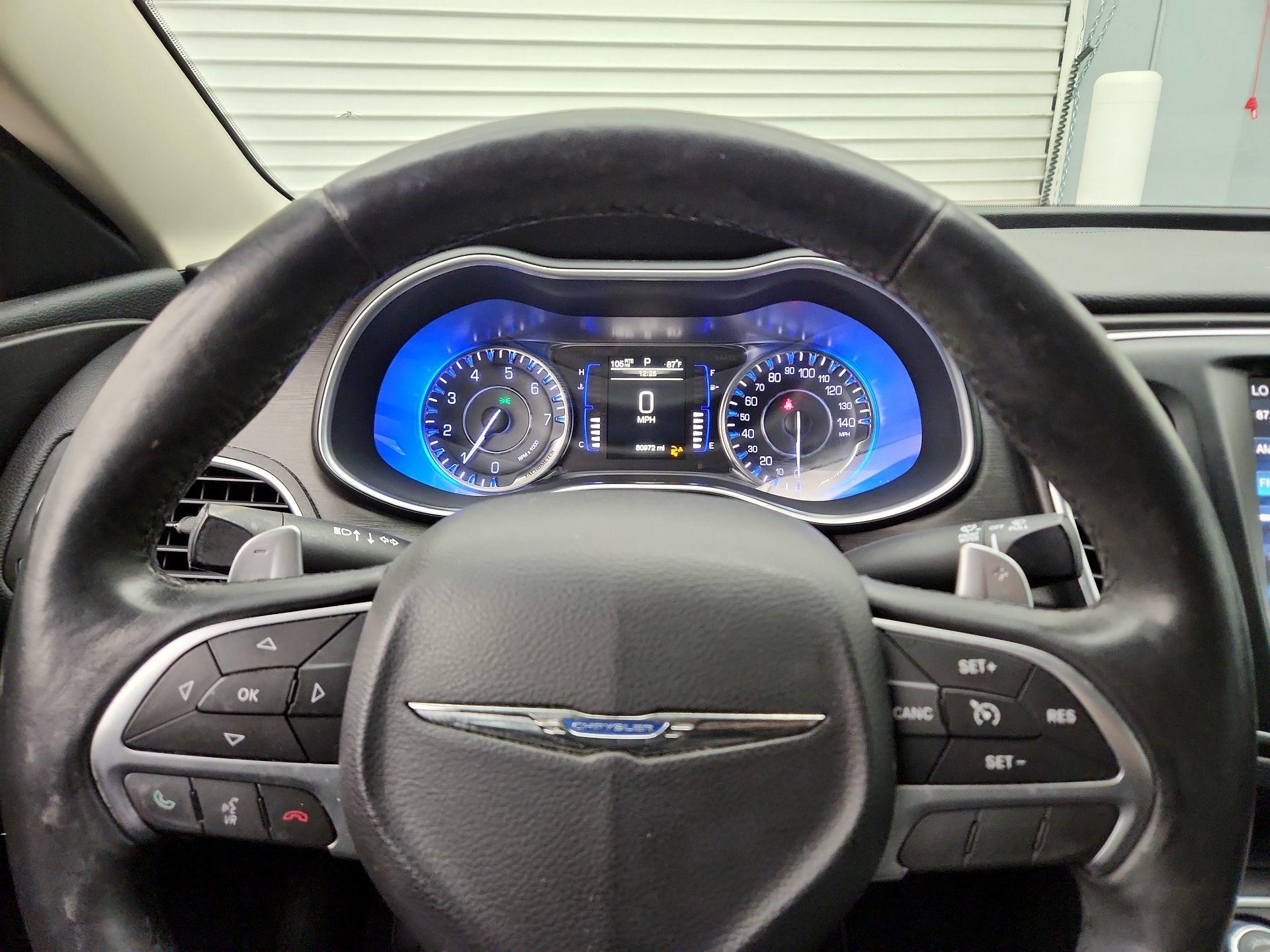 Thumbnail: 2017 Chrysler 200 - 10